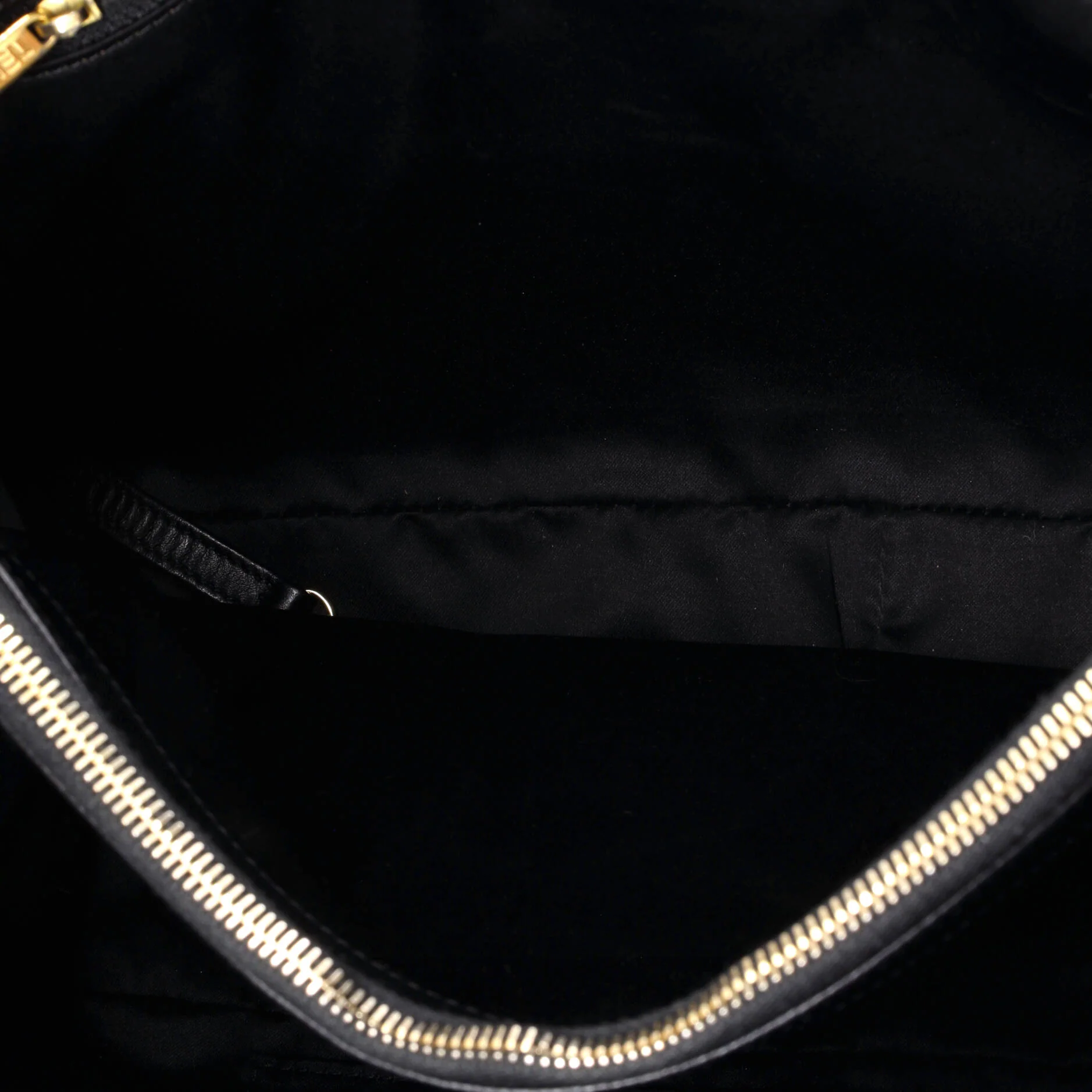 Grand Shopping Tote Quilted Caviar - Image 5