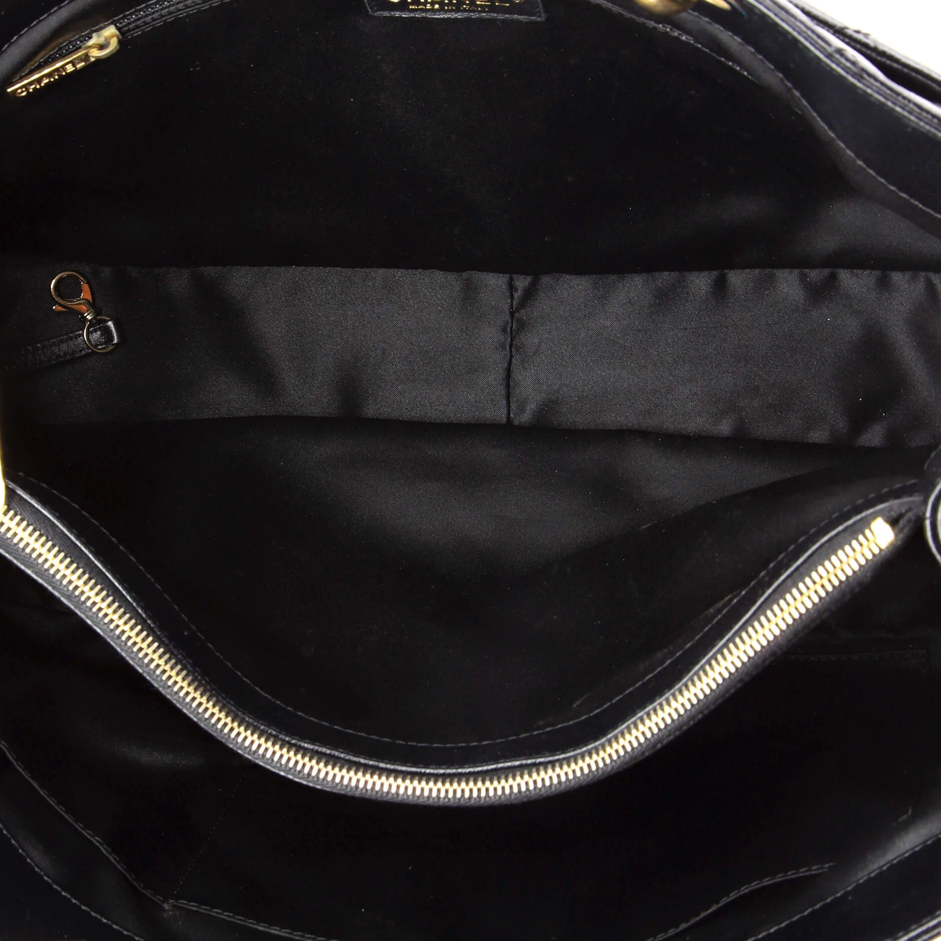 Grand Shopping Tote Quilted Caviar XL - Image 5
