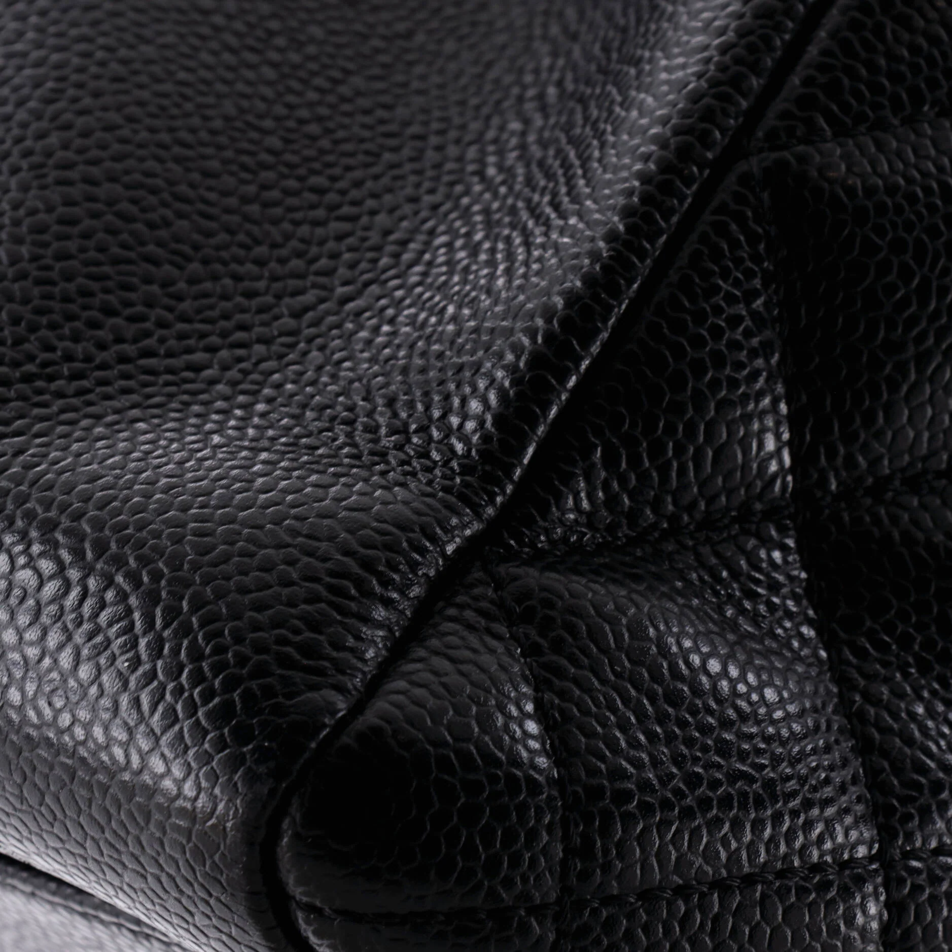Grand Shopping Tote Quilted Caviar XL - Image 6
