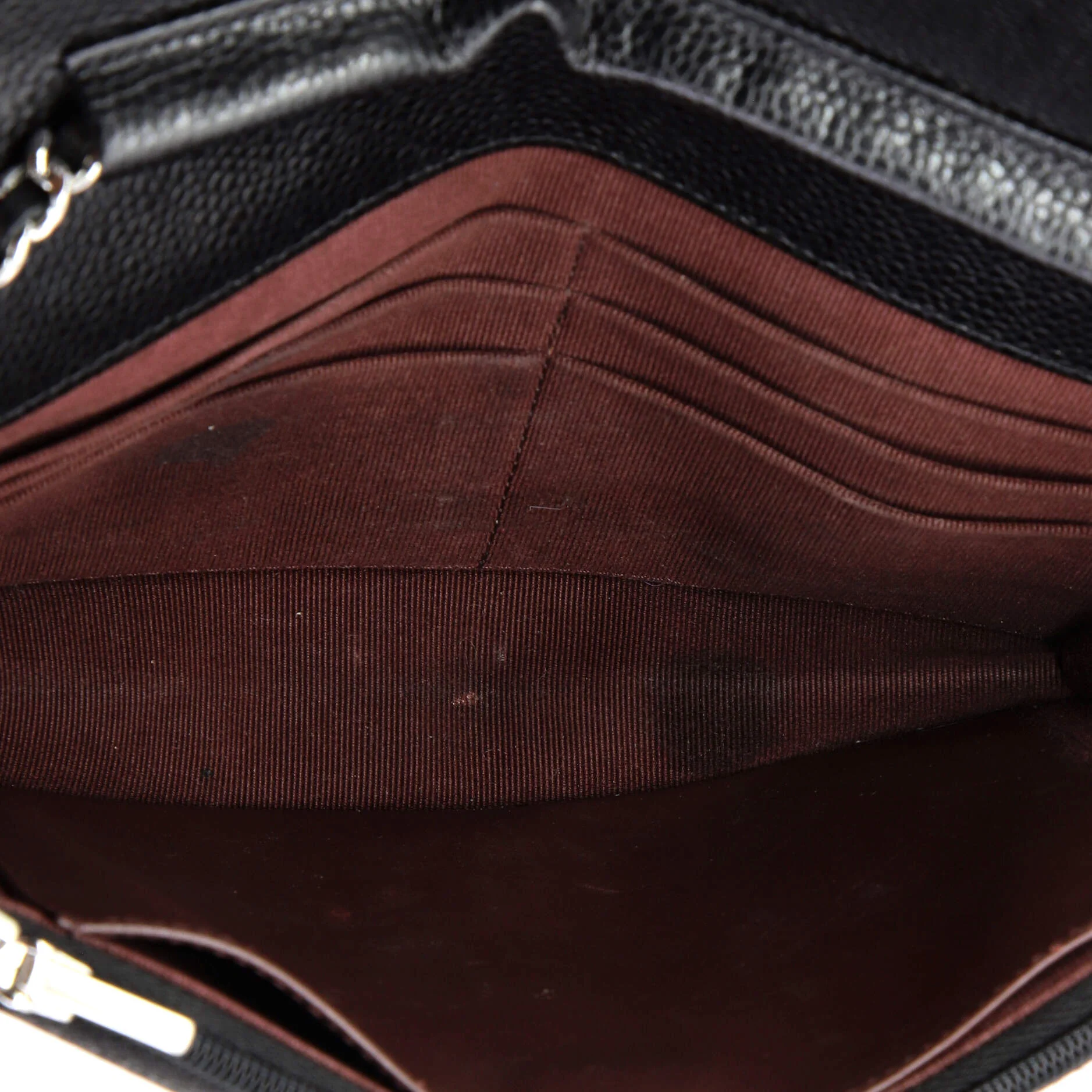 Wallet on Chain Quilted Caviar - Image 5