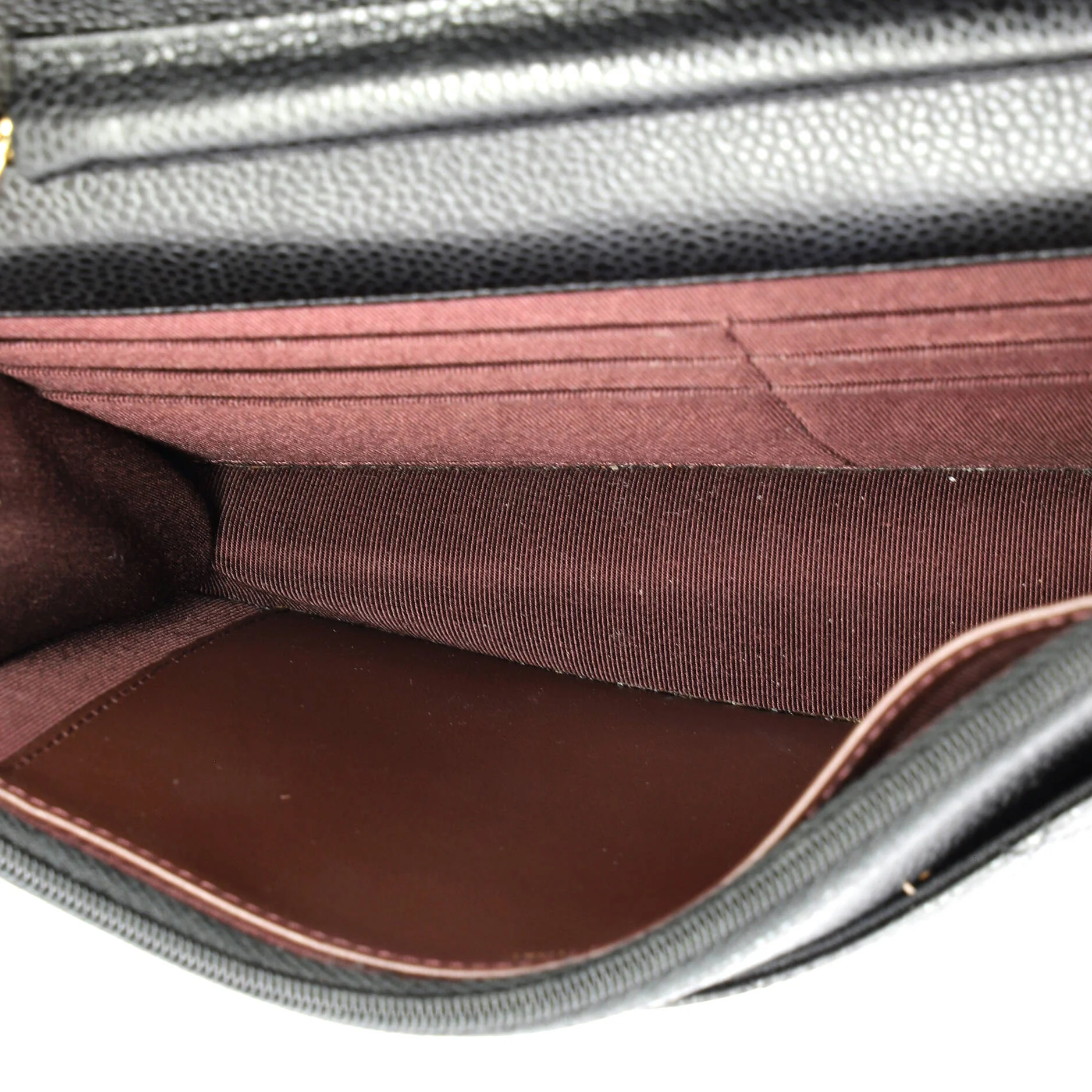 Wallet on Chain Quilted Caviar - Image 5