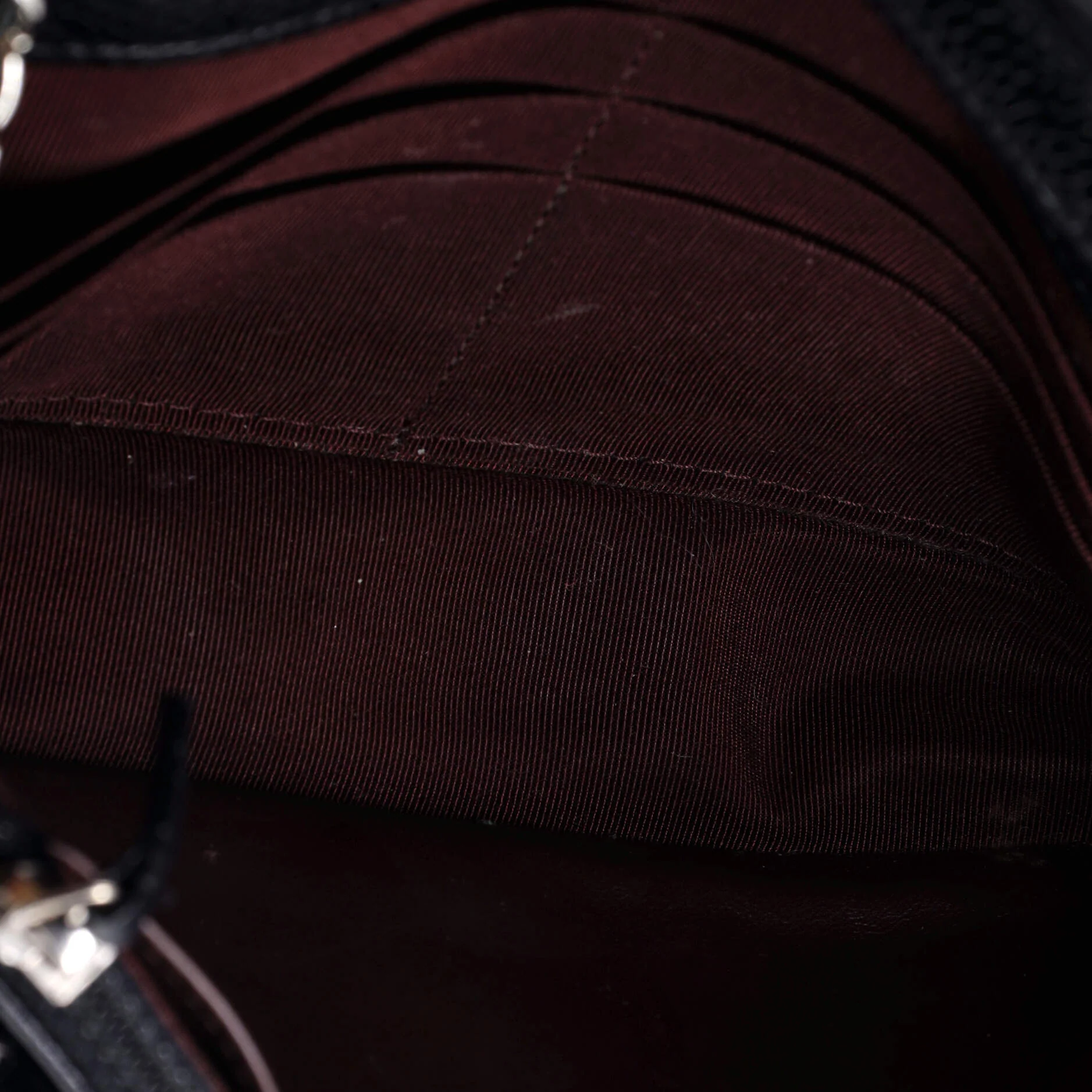 Wallet on Chain Quilted Caviar - Image 5