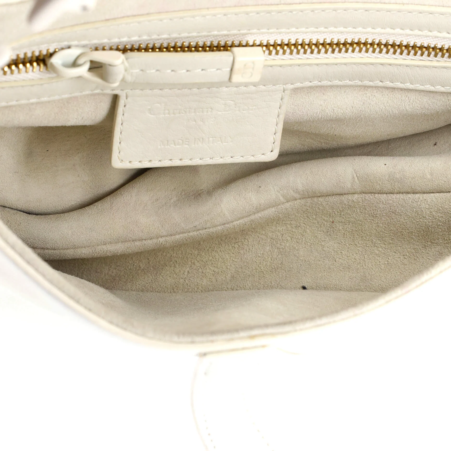 Ultra Matte Saddle Handbag Leather Medium - Image 5