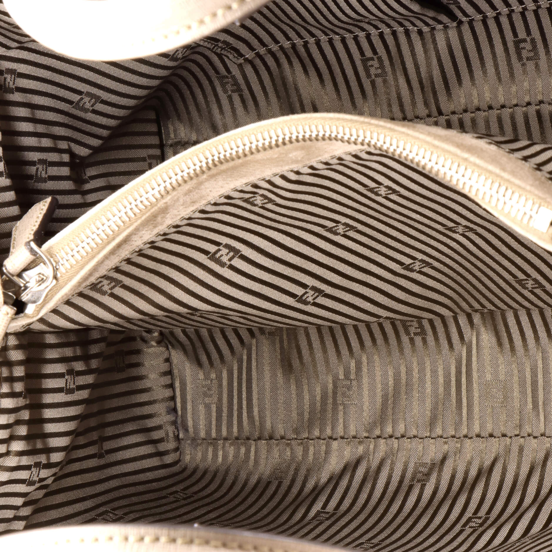 Peekaboo Bag Rigid Leather Regular - Image 5