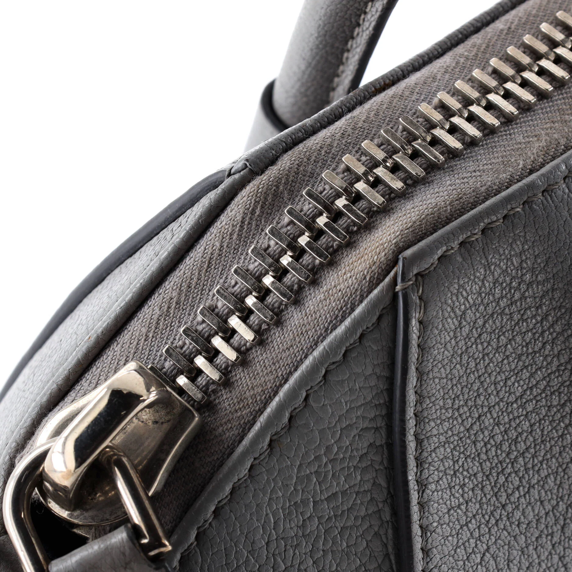 Antigona Bag Leather Mini - Image 6