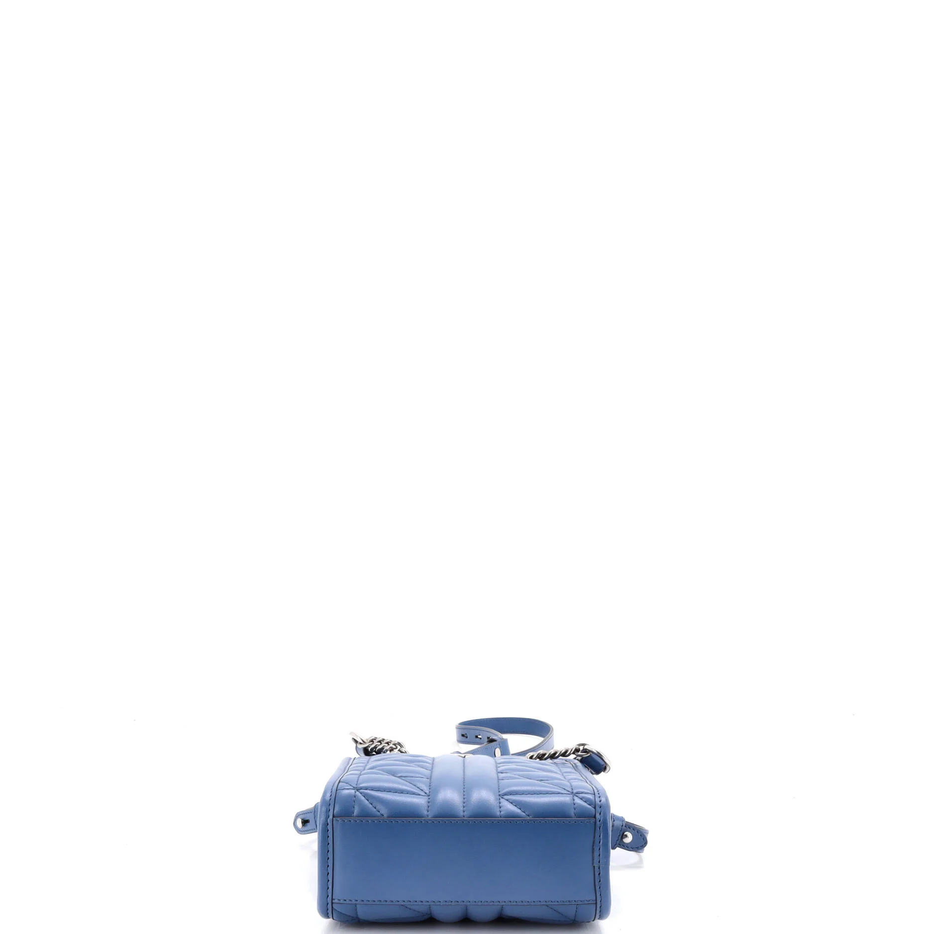 GG Marmont Handle Crossbody Bag Matelasse Leather Mini - Image 4