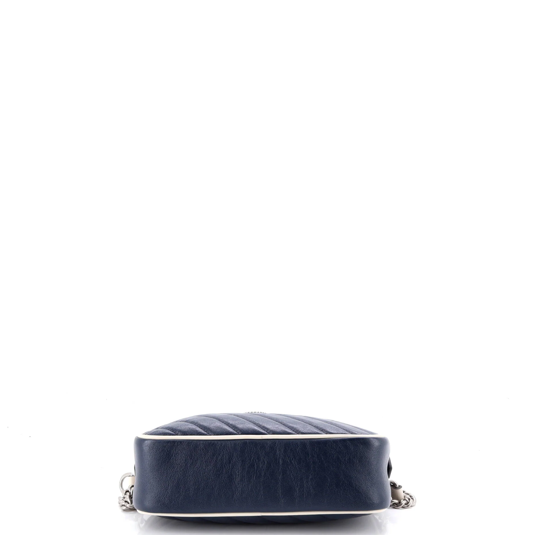 GG Marmont Shoulder Bag Diagonal Quilted Leather Small - Image 4