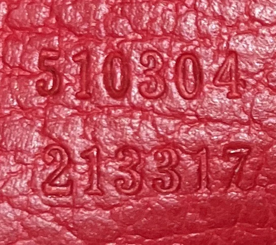 Interlocking Shoulder Bag Leather Small - Image 7
