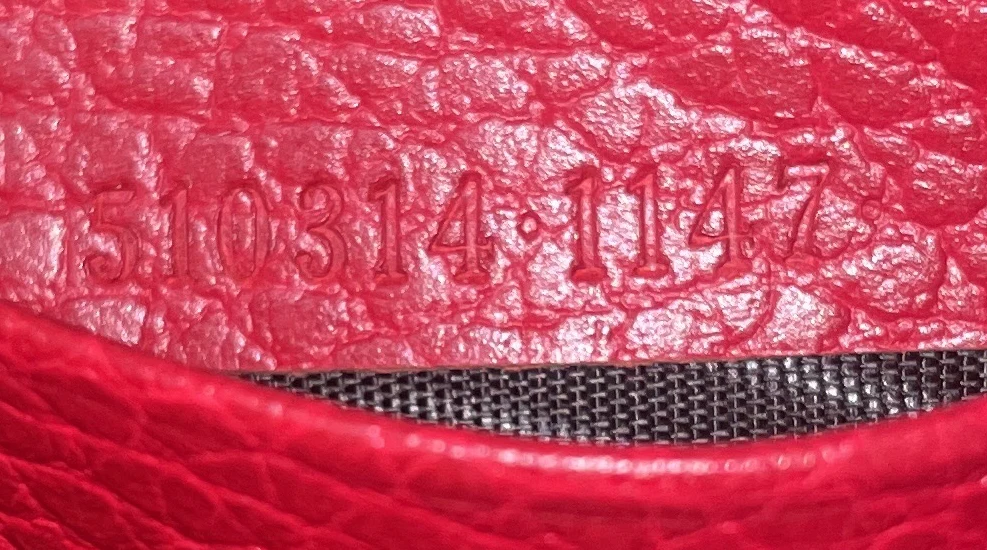 Interlocking Wallet on Chain Leather - Image 8