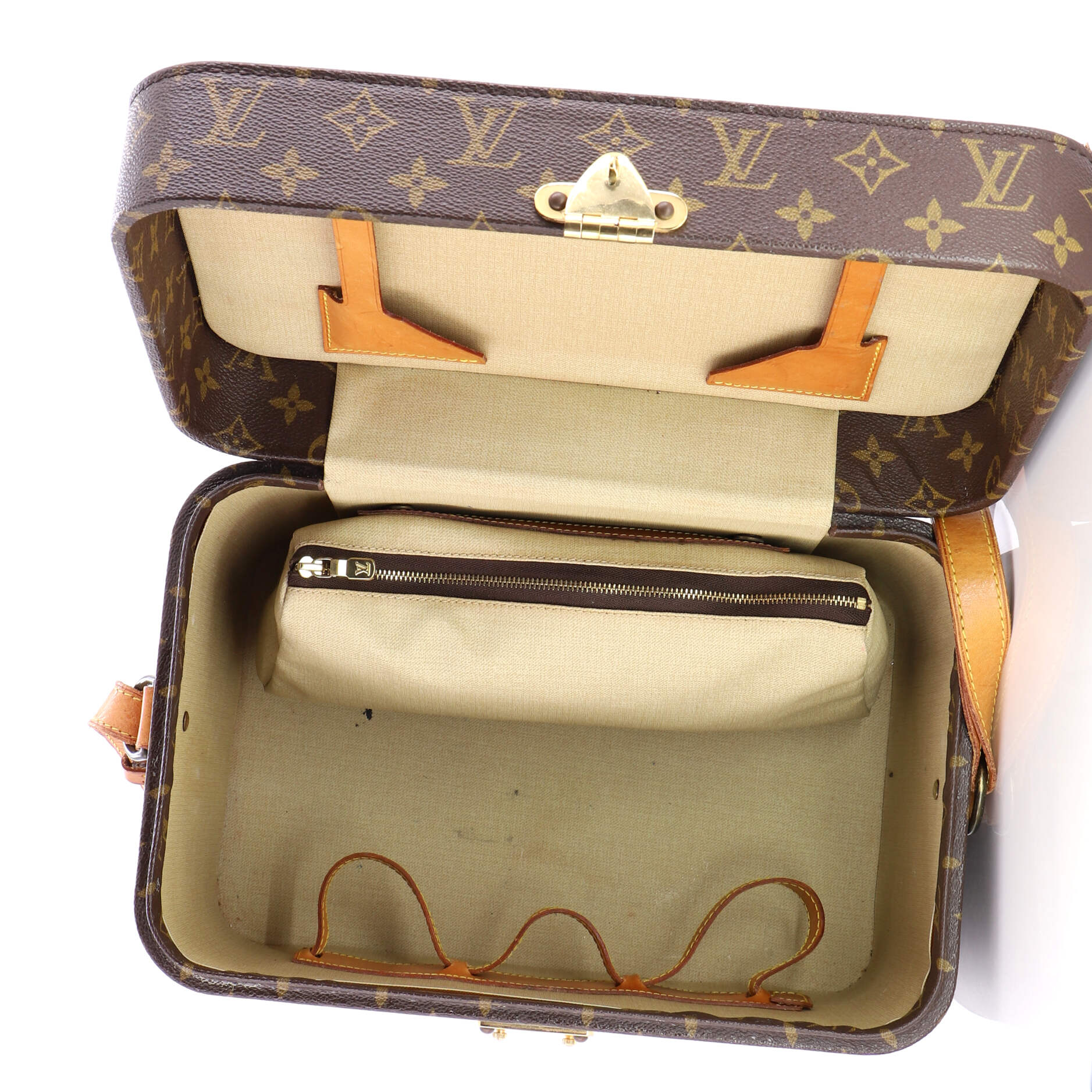Beauty Train Case Monogram Canvas - Image 5
