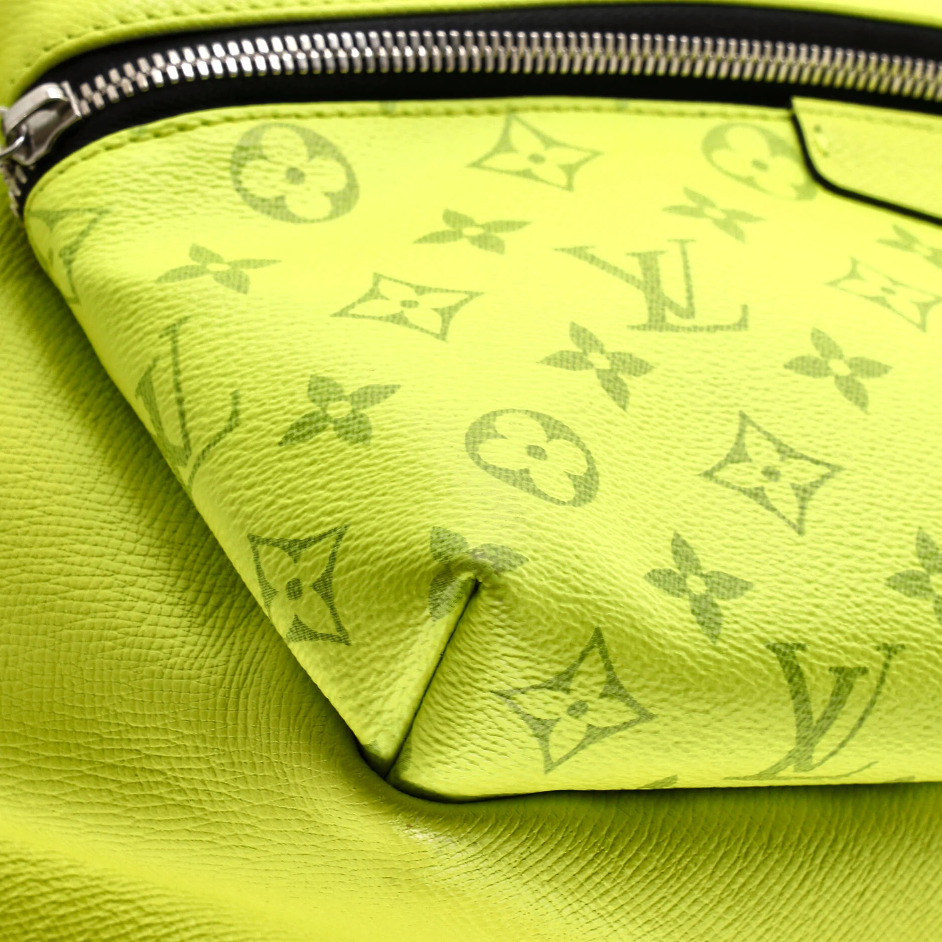 Discovery Backpack Monogram Taigarama PM - Image 8