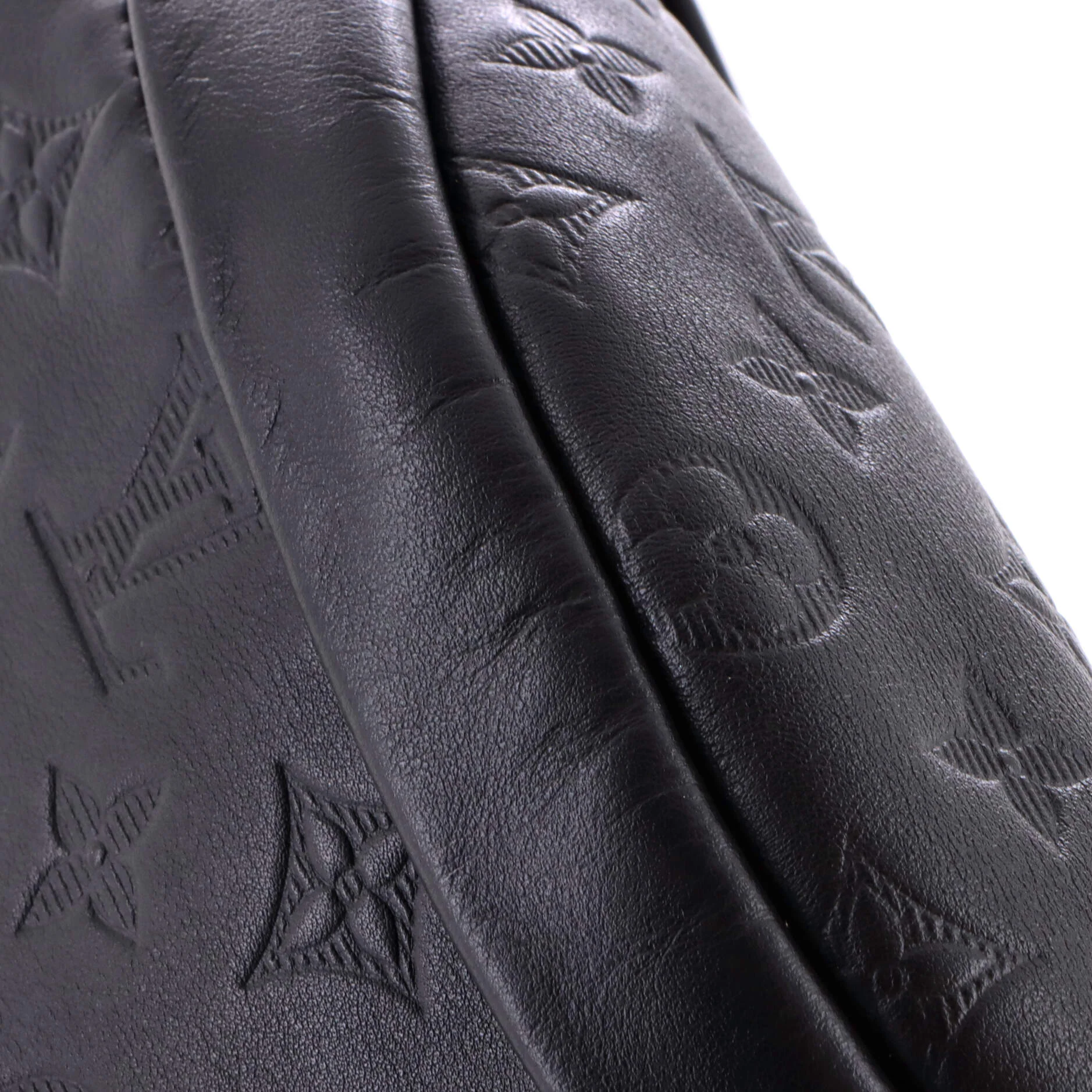 Discovery Bumbag Monogram Shadow Leather PM - Image 6