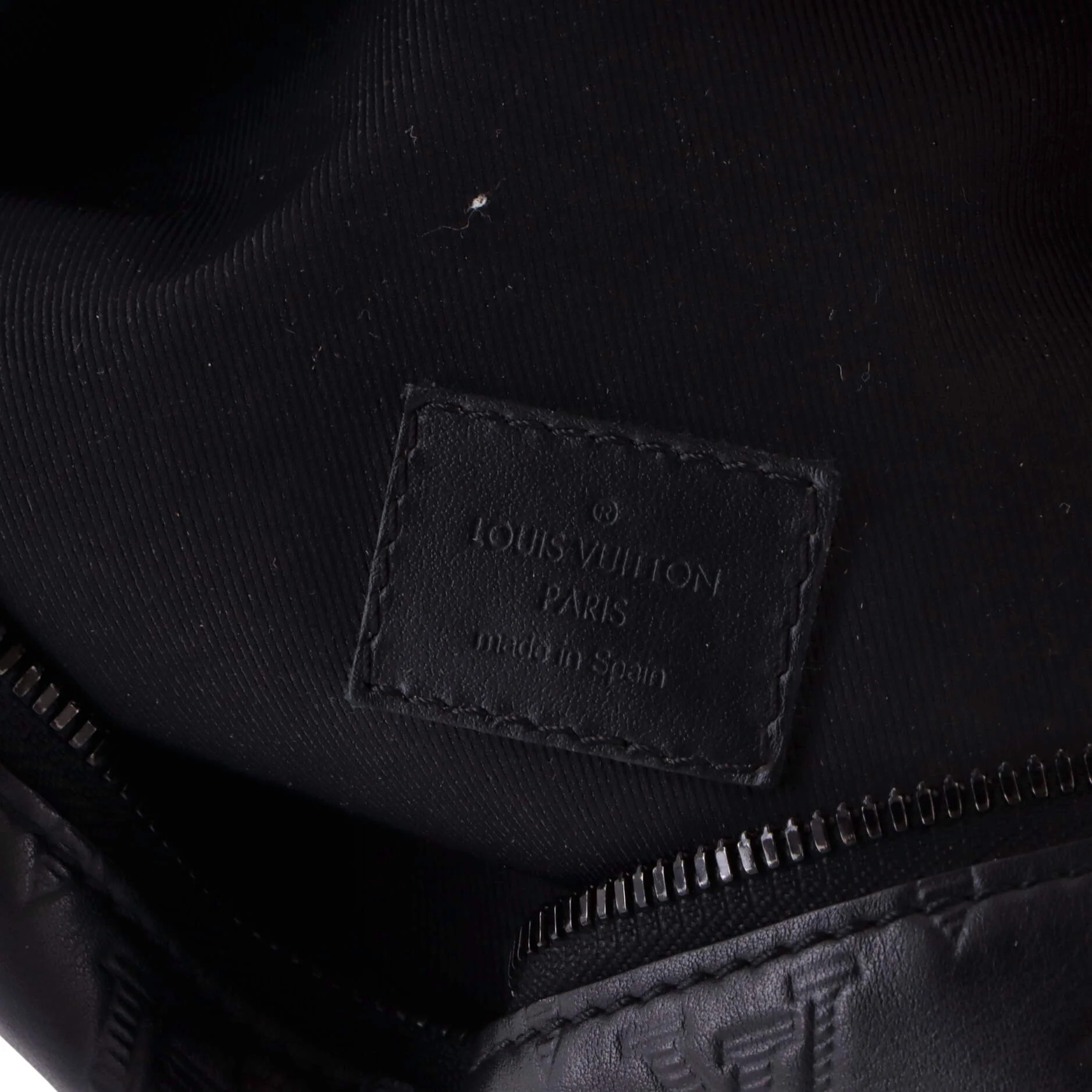 Discovery Bumbag Monogram Shadow Leather PM - Image 8