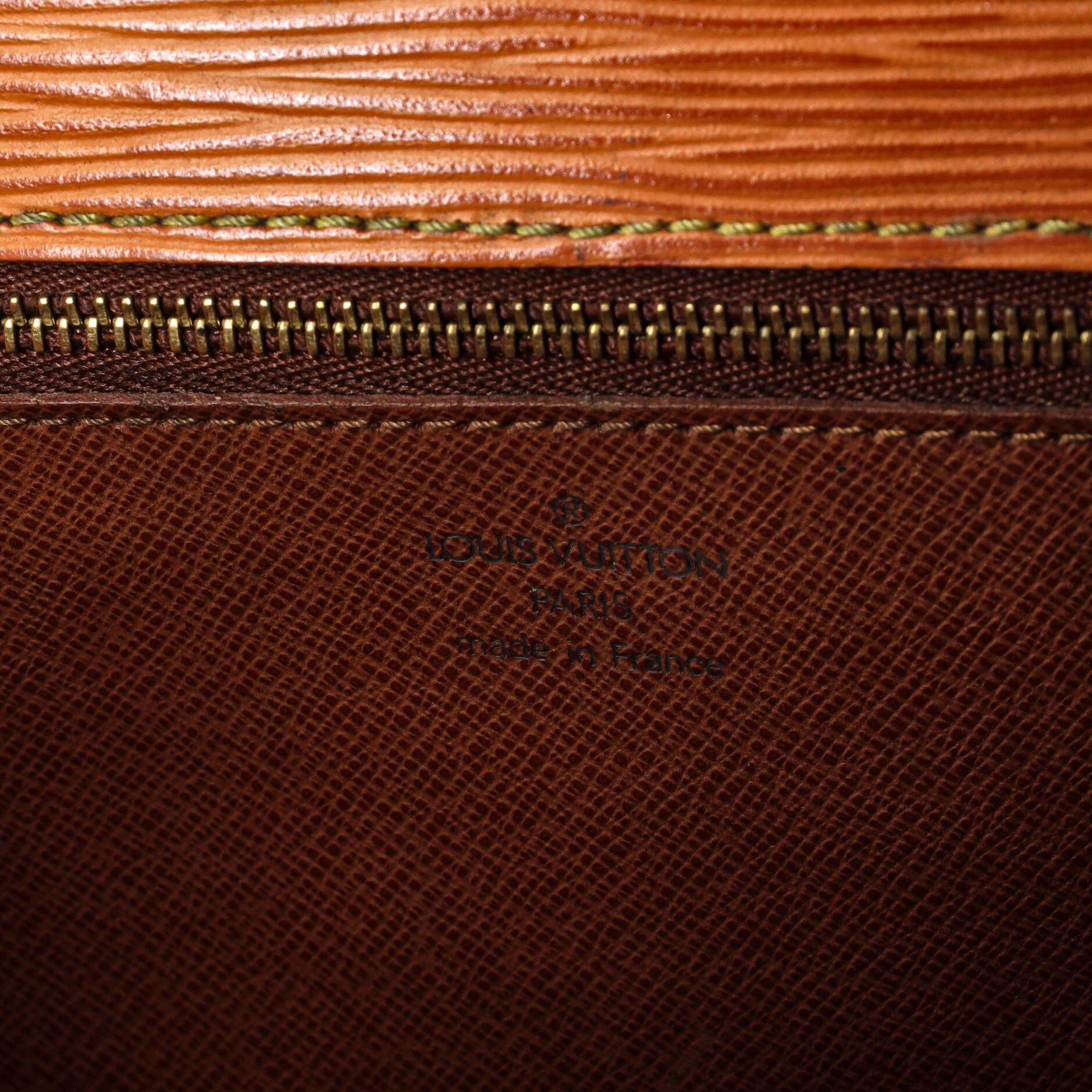 Dragonne Pochette Epi Leather - Image 7