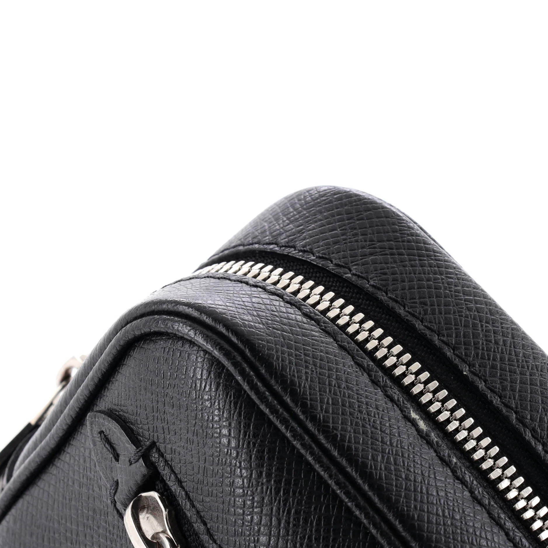 Kasai Clutch Taiga Leather - Image 6