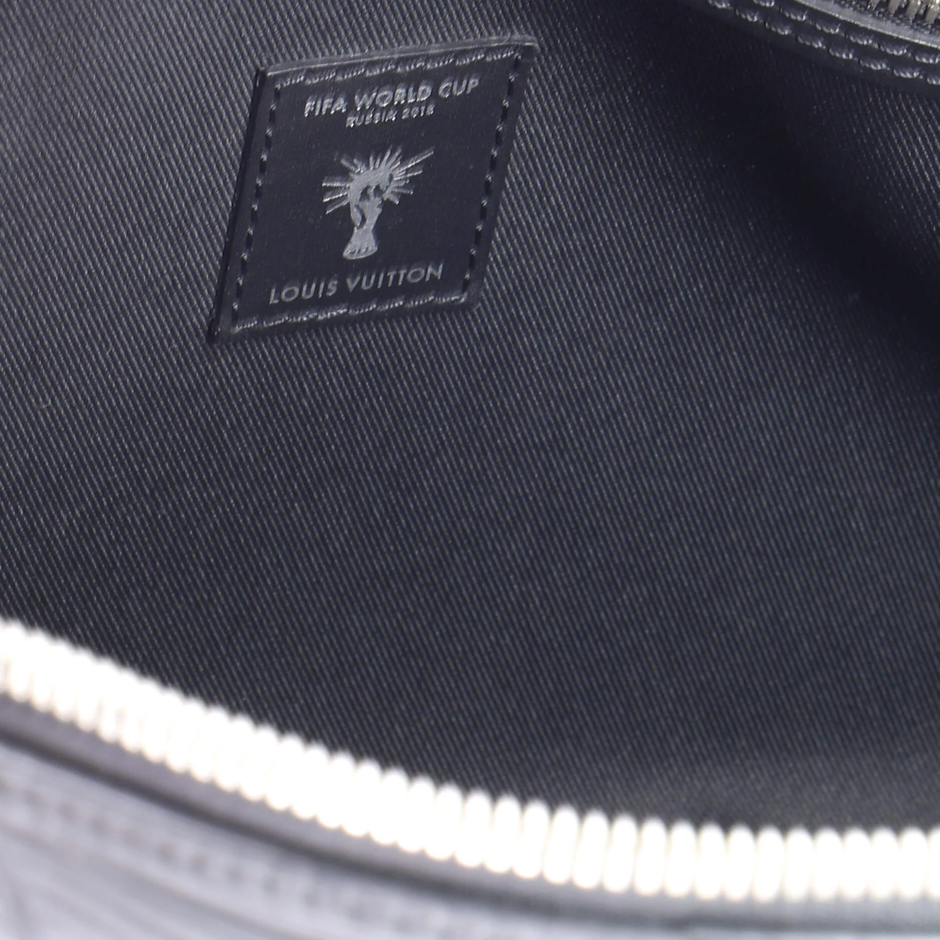 Keepall Bandouliere Bag Limited Edition FIFA World Cup Epi Leather 50 - Image 7