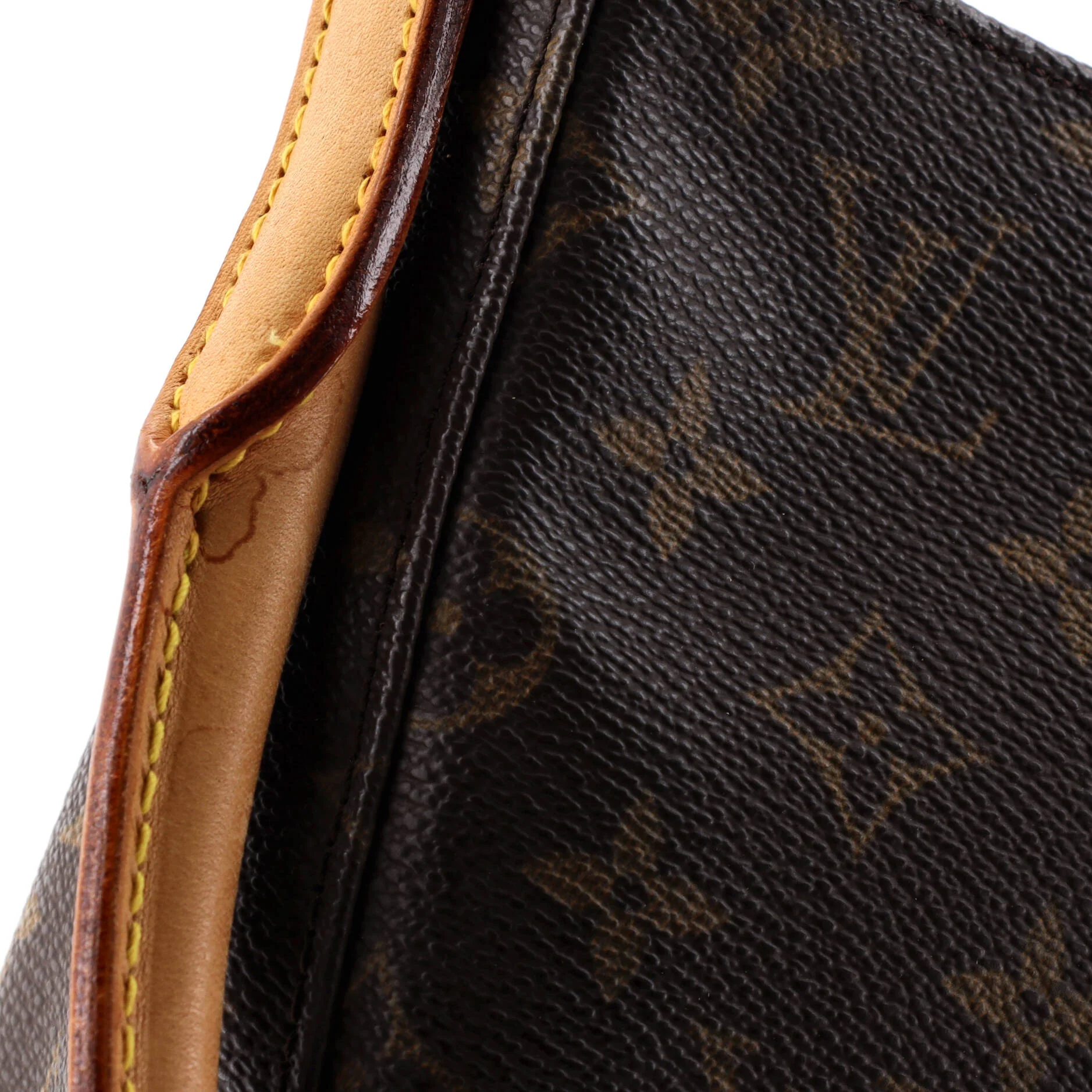 Looping Handbag Monogram Canvas MM - Image 6
