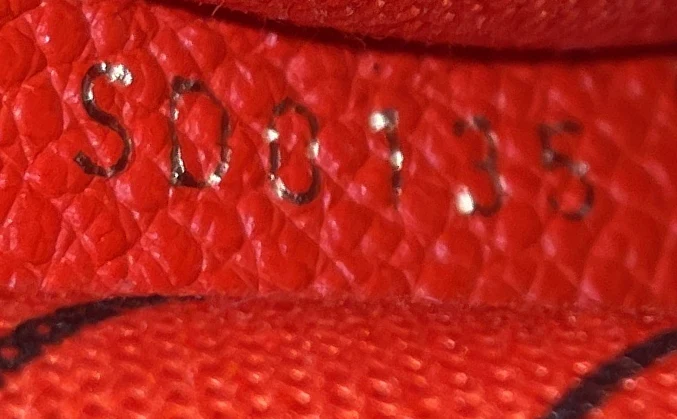 Montaigne Handbag Monogram Empreinte Leather MM - Image 9