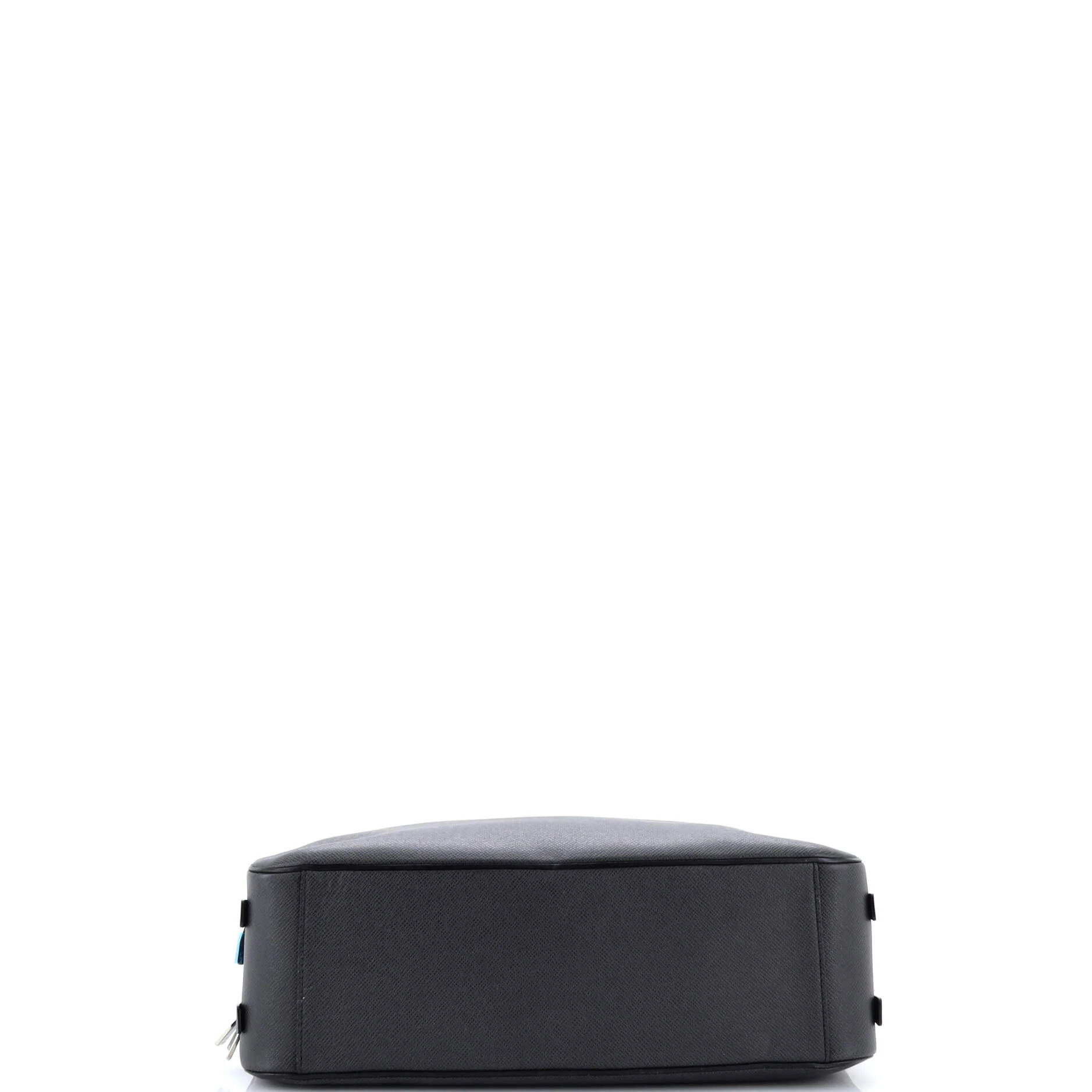 Neo Igor Briefcase Taiga Leather - Image 4