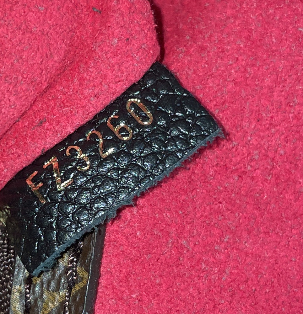 Neverfull NM Tote Leather and Monogram Teddy Shearling MM - Image 9