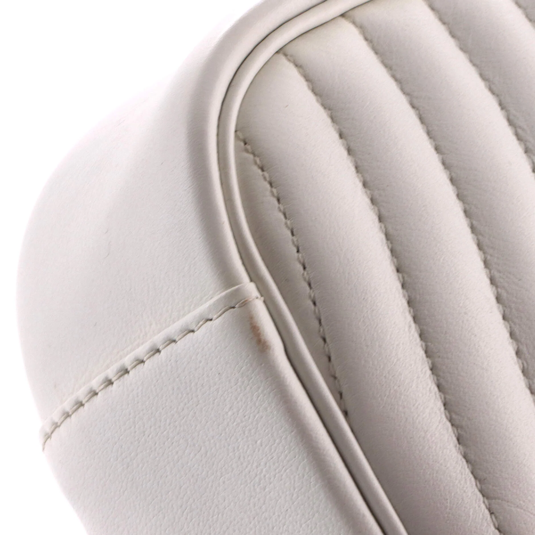 New Wave Camera Bag Quilted Leather - Image 6