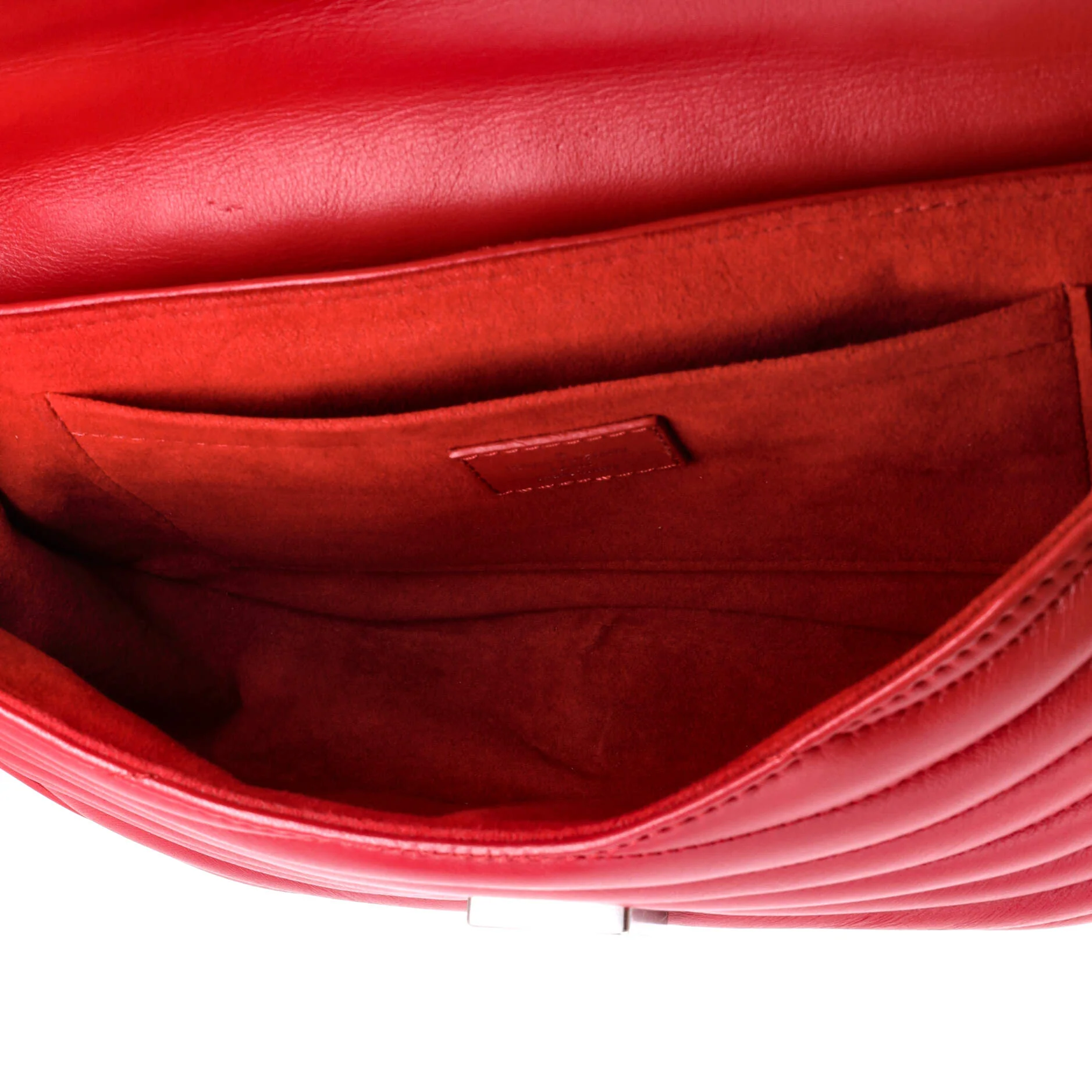New Wave Chain Bag Quilted Leather MM - Image 5