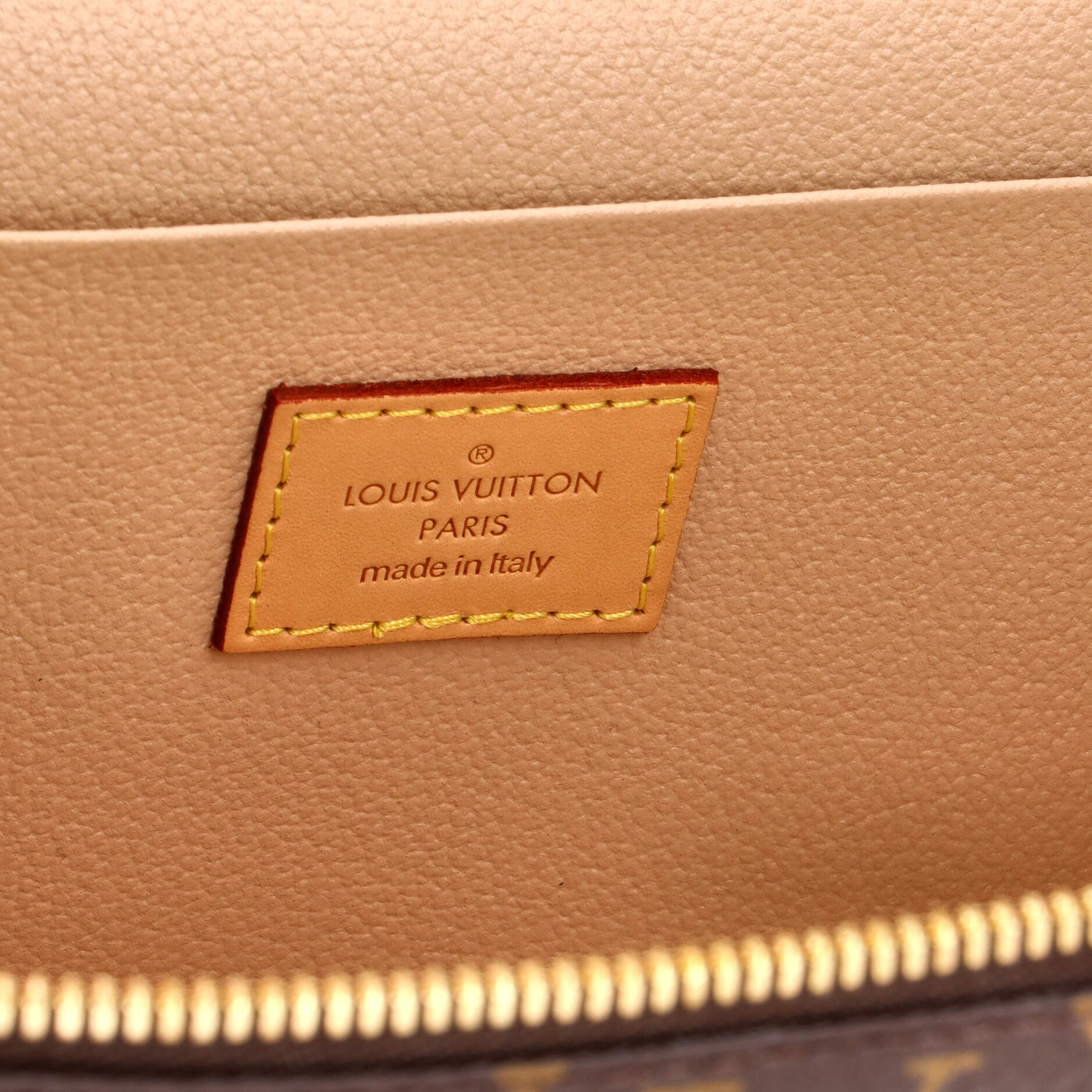 Nice Vanity Case Monogram Canvas BB - Image 7