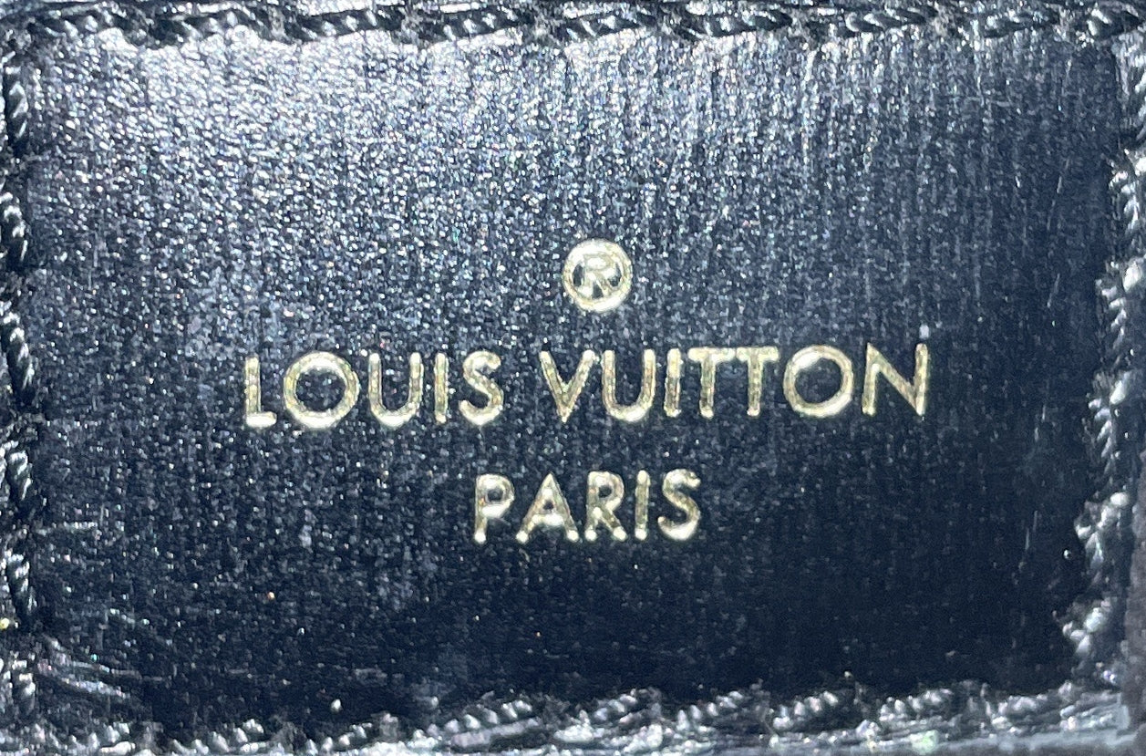 Pochette Metis Reverse Monogram Canvas - Image 9