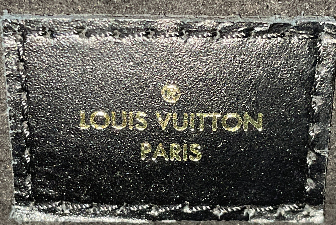 Pochette Metis Reverse Monogram Canvas - Image 8
