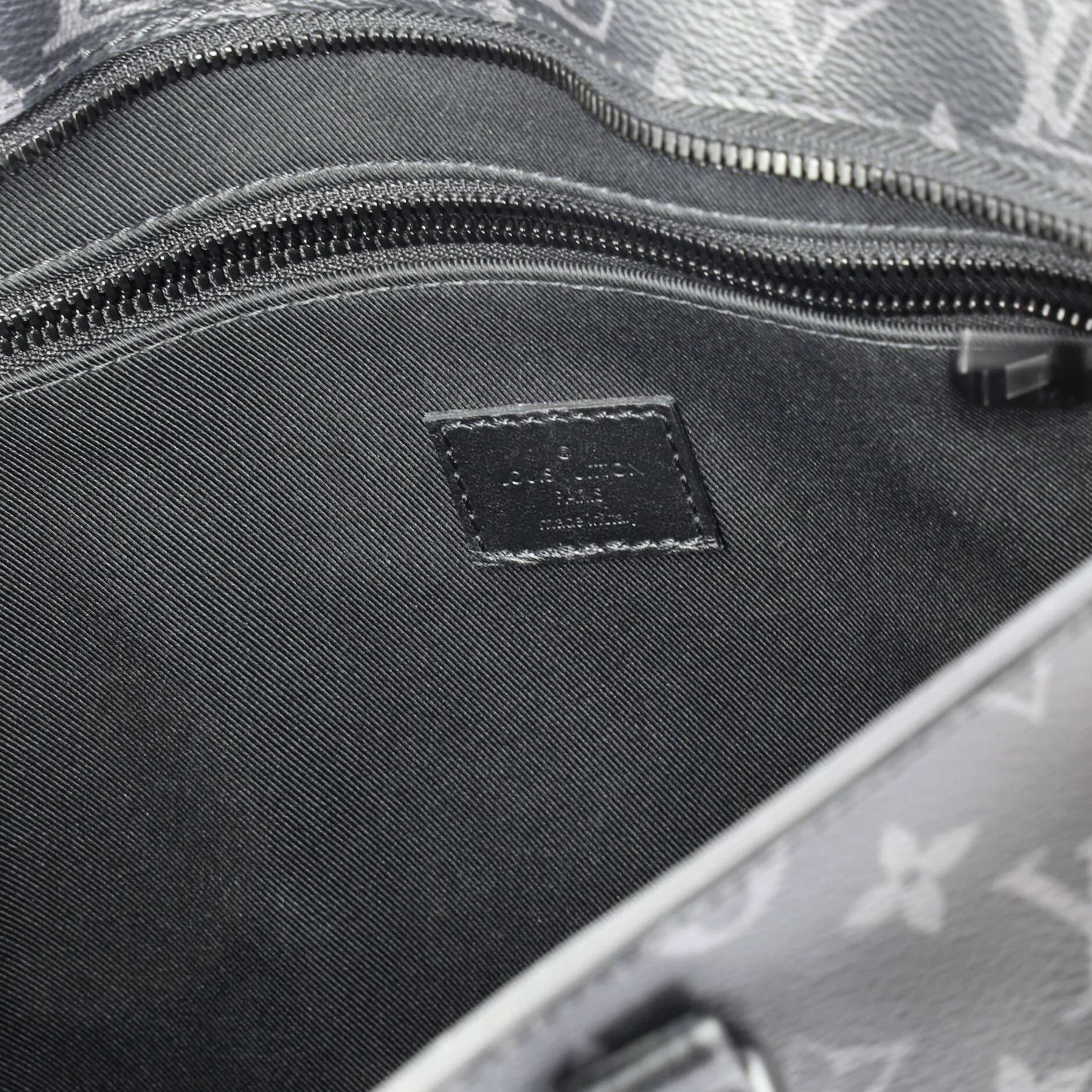 Sac Plat Zipper Tote Monogram Eclipse Canvas Horizontal - Image 6