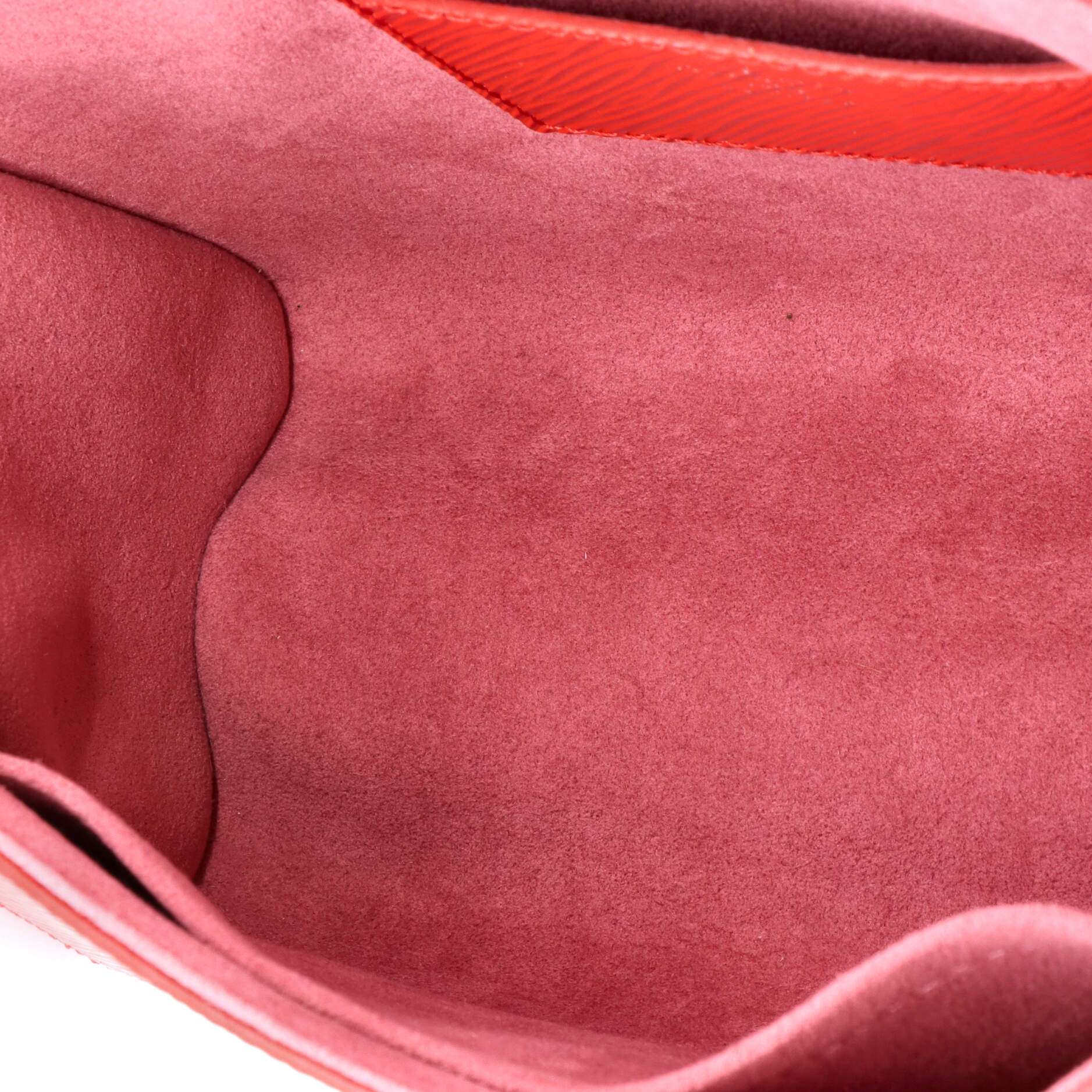 Twist Handbag Epi Leather MM - Image 5