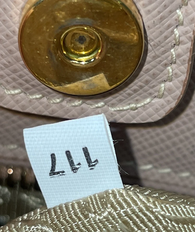 Open Promenade Bag Saffiano Leather Medium - Image 9