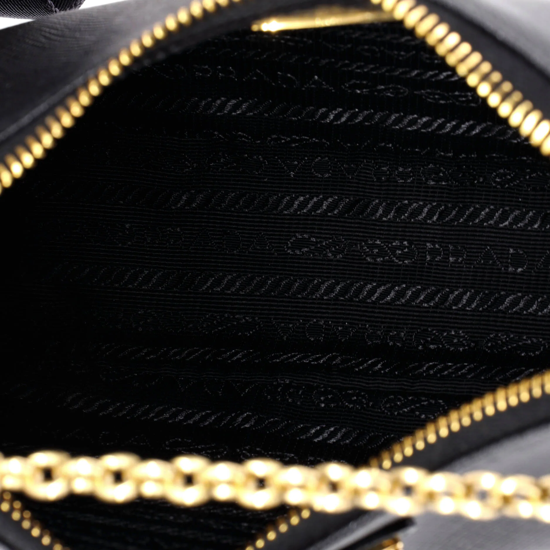 Re-Edition 2005 Shoulder Bag Saffiano Leather Small - Image 5