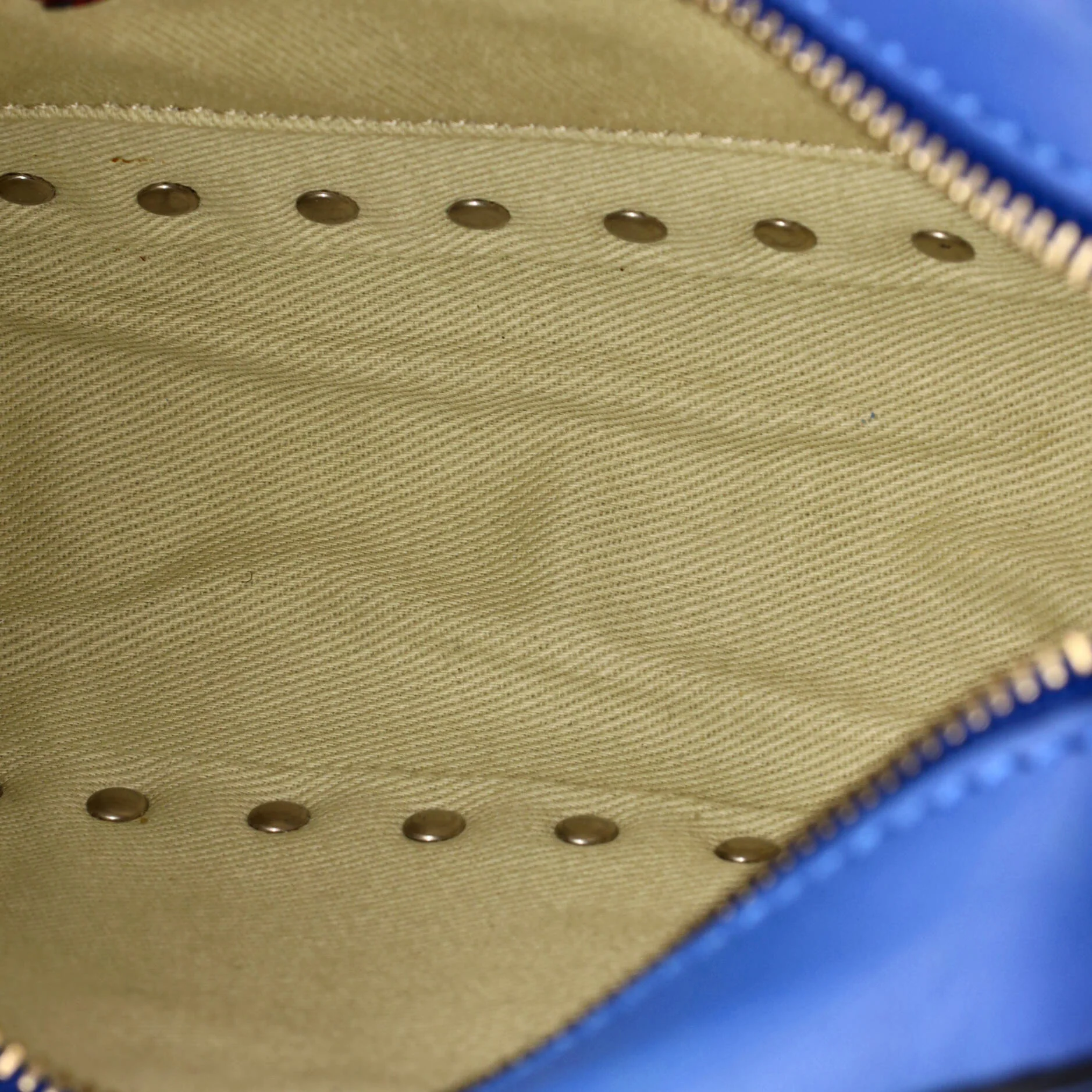Rockstud Camera Crossbody Bag Leather - Image 5