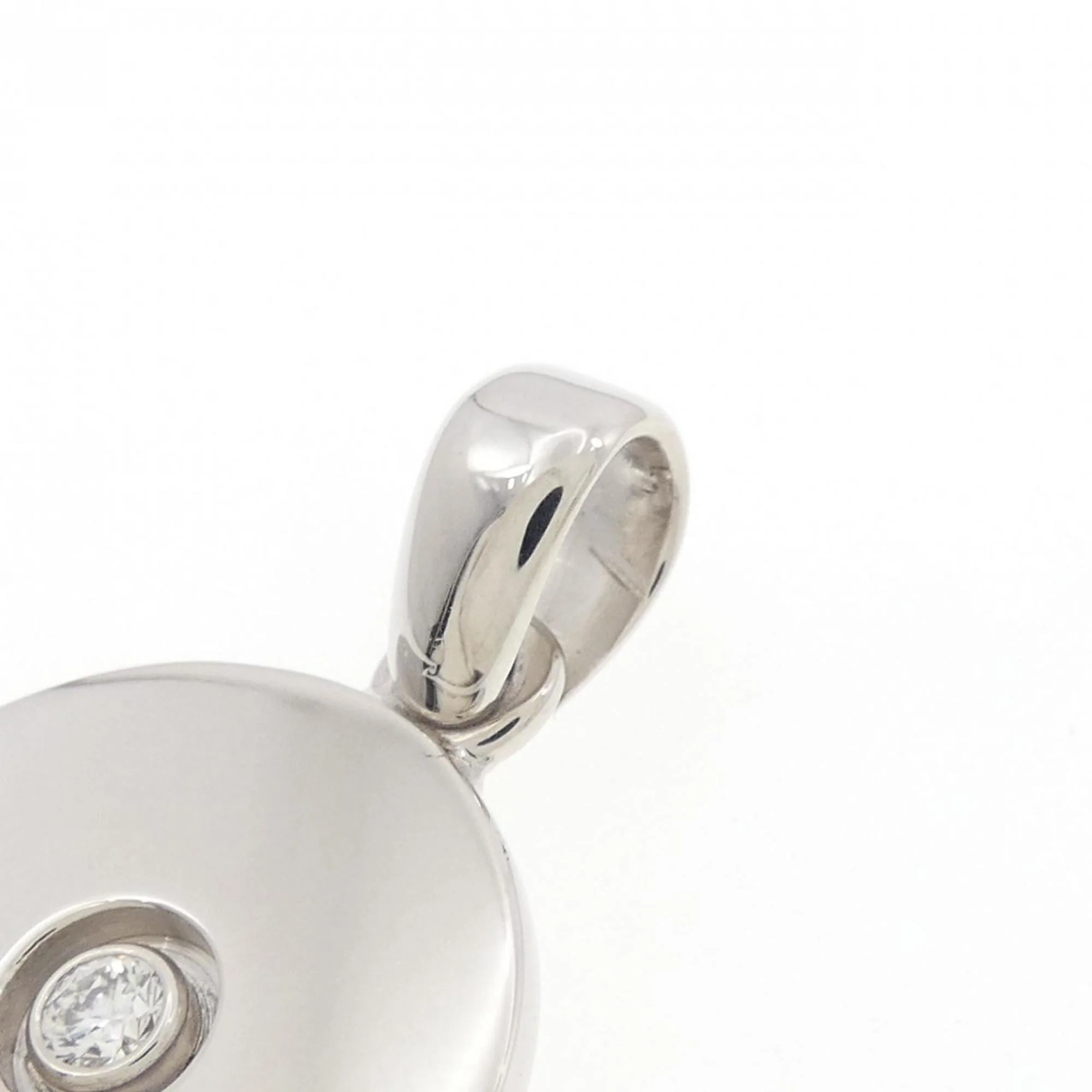 Love Pendant Necklace 18K White Gold with Diamond - Image 3