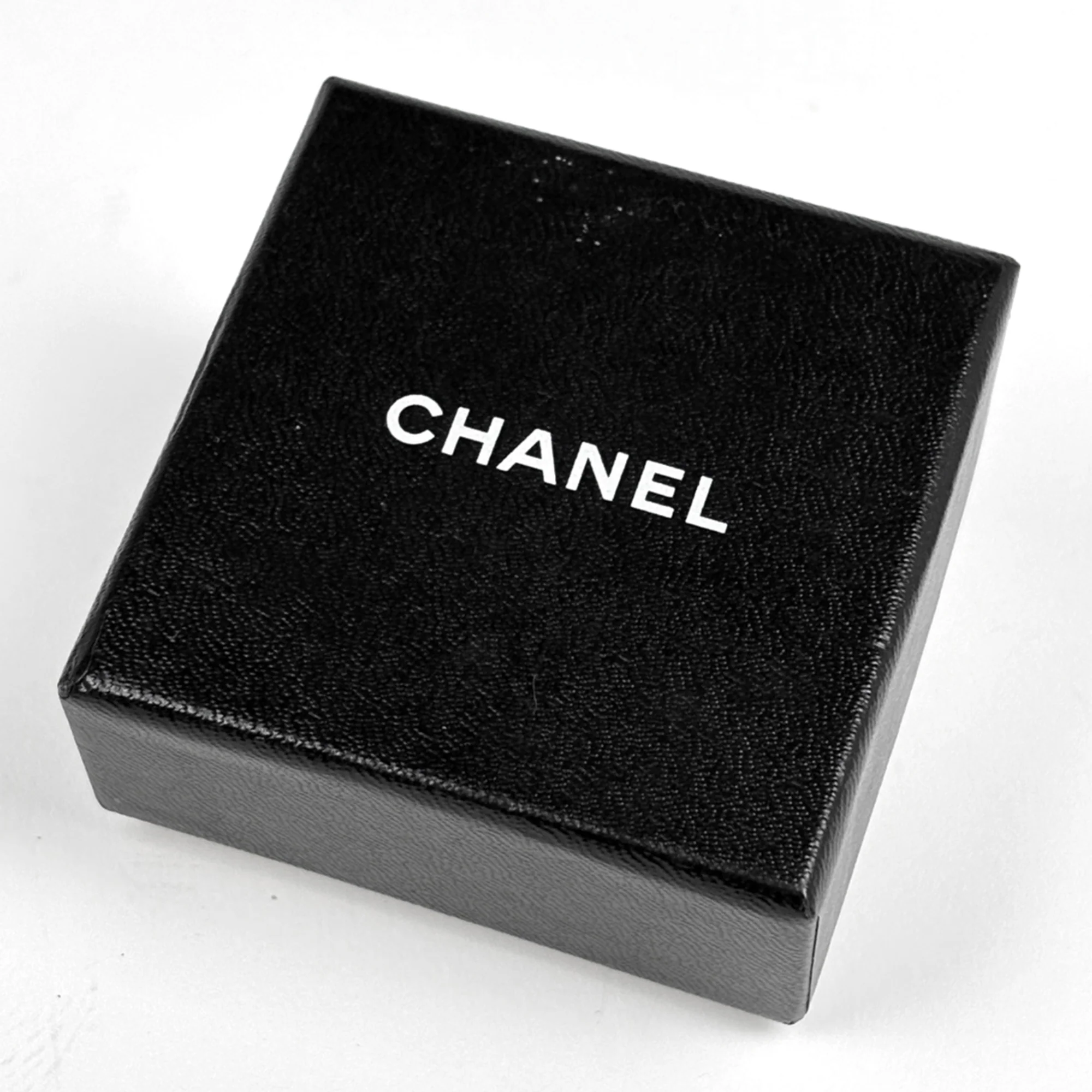 CC Logo Pendant Necklace Metal - Image 6
