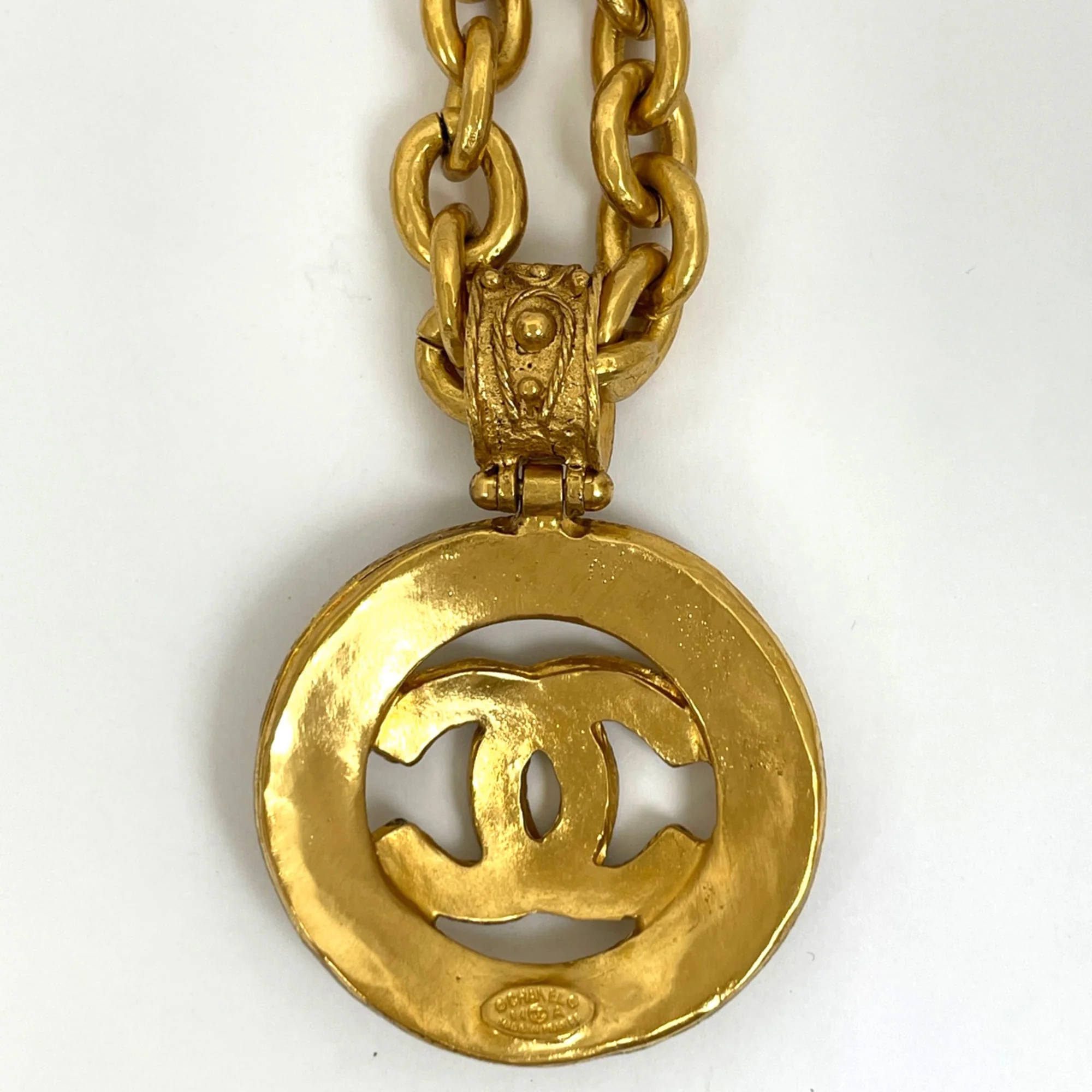 CC Logo Round Chain Pendant Necklace Metal - Image 2