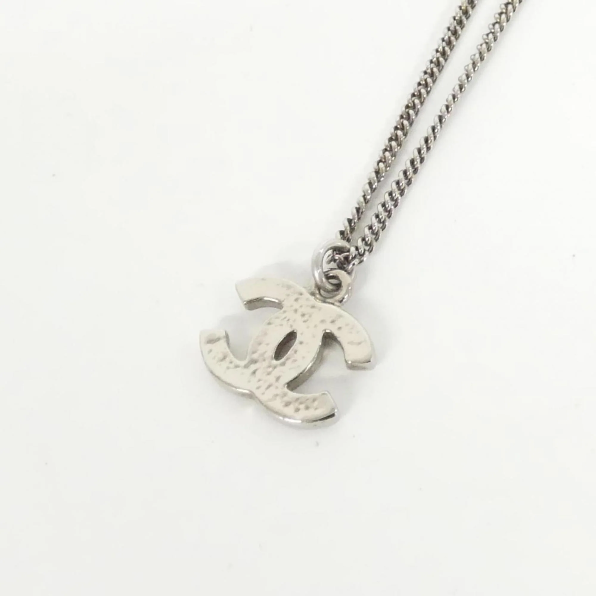 Pendant Necklace Metal and Crystal - Image 4