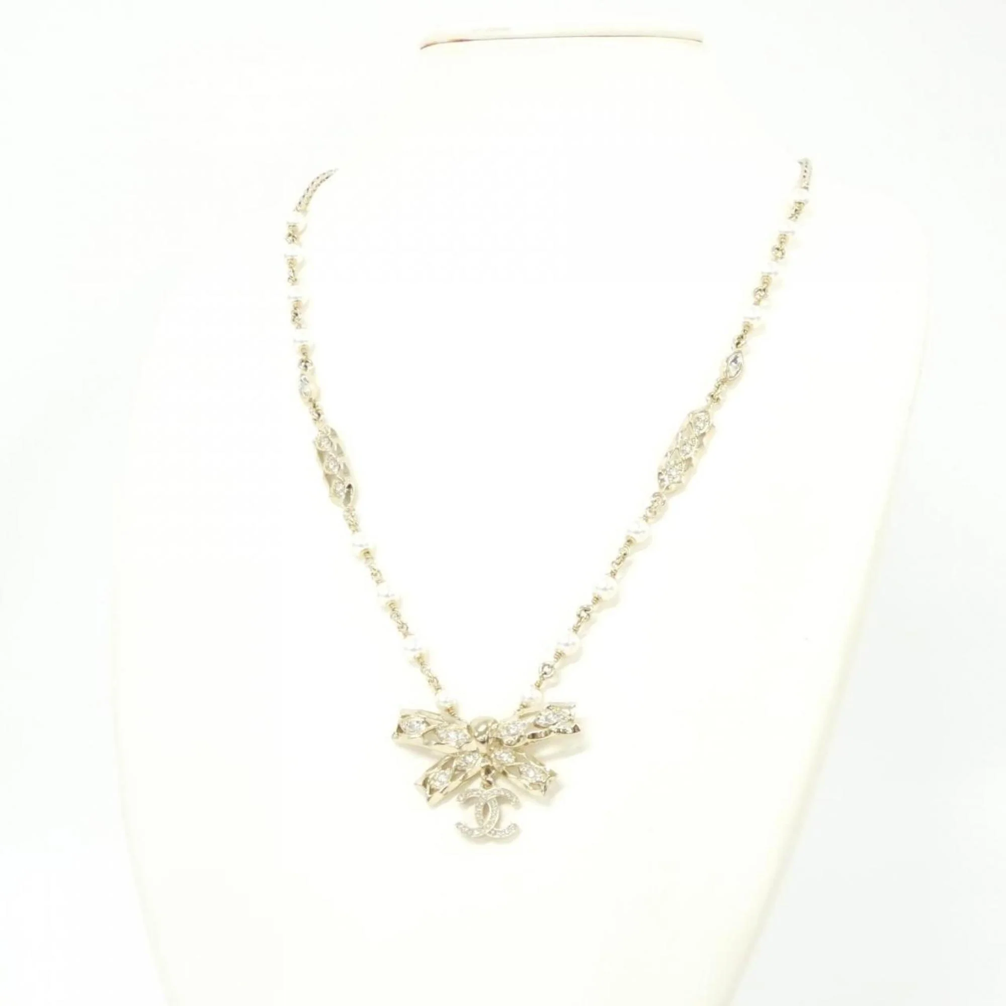 Pendant Necklace Metal with White Crystal - Image 5