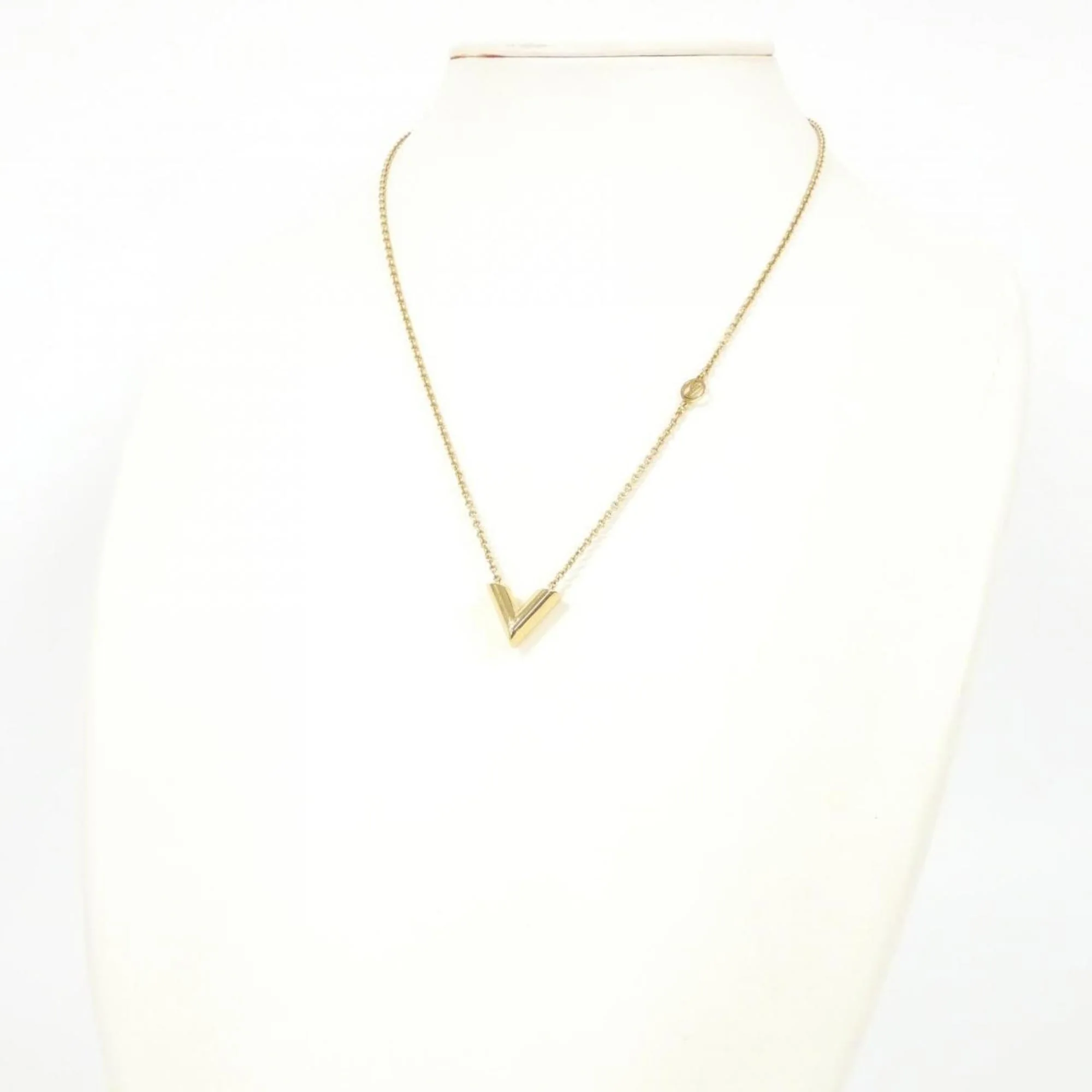 Essential V Pendant Necklace Gold - Image 4