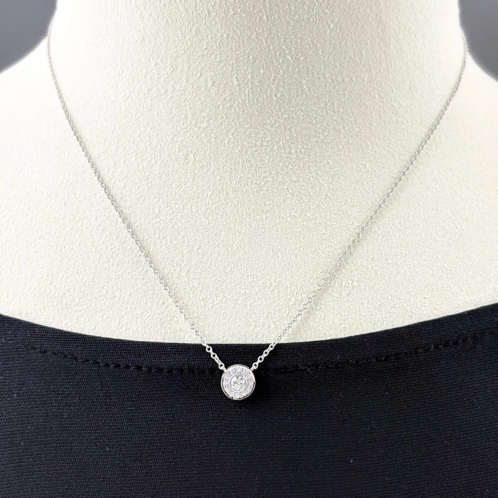 Circlet Pendant Necklace Platinum with Diamond - Image 4