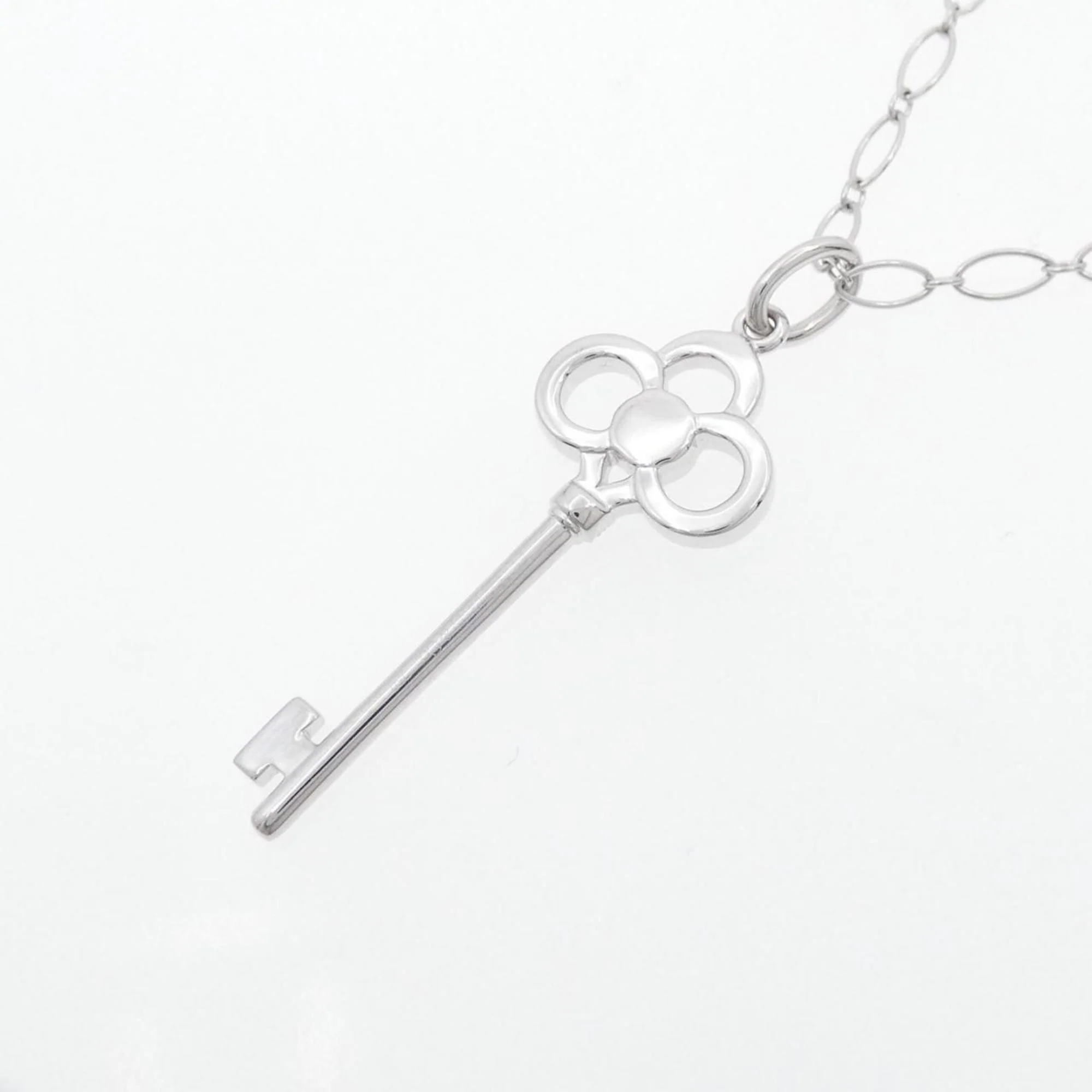 Crown Key Pendant Necklace 18K White Gold - Image 4