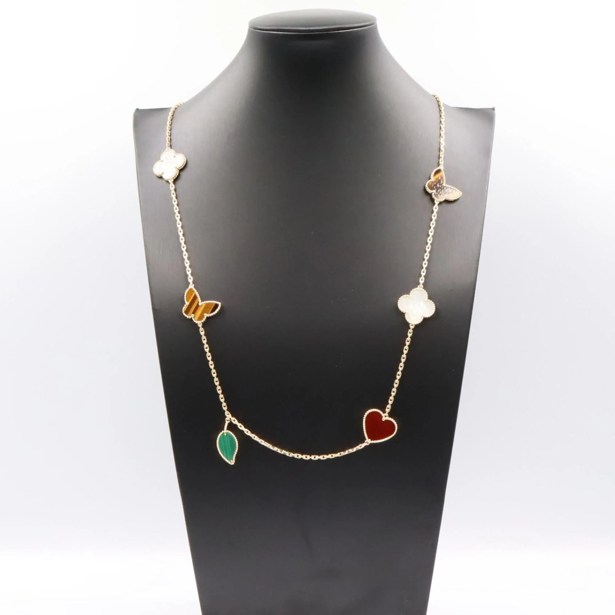Alhambra Pendant Necklace 18K Yellow Gold and Mother of Pearl - Image 9