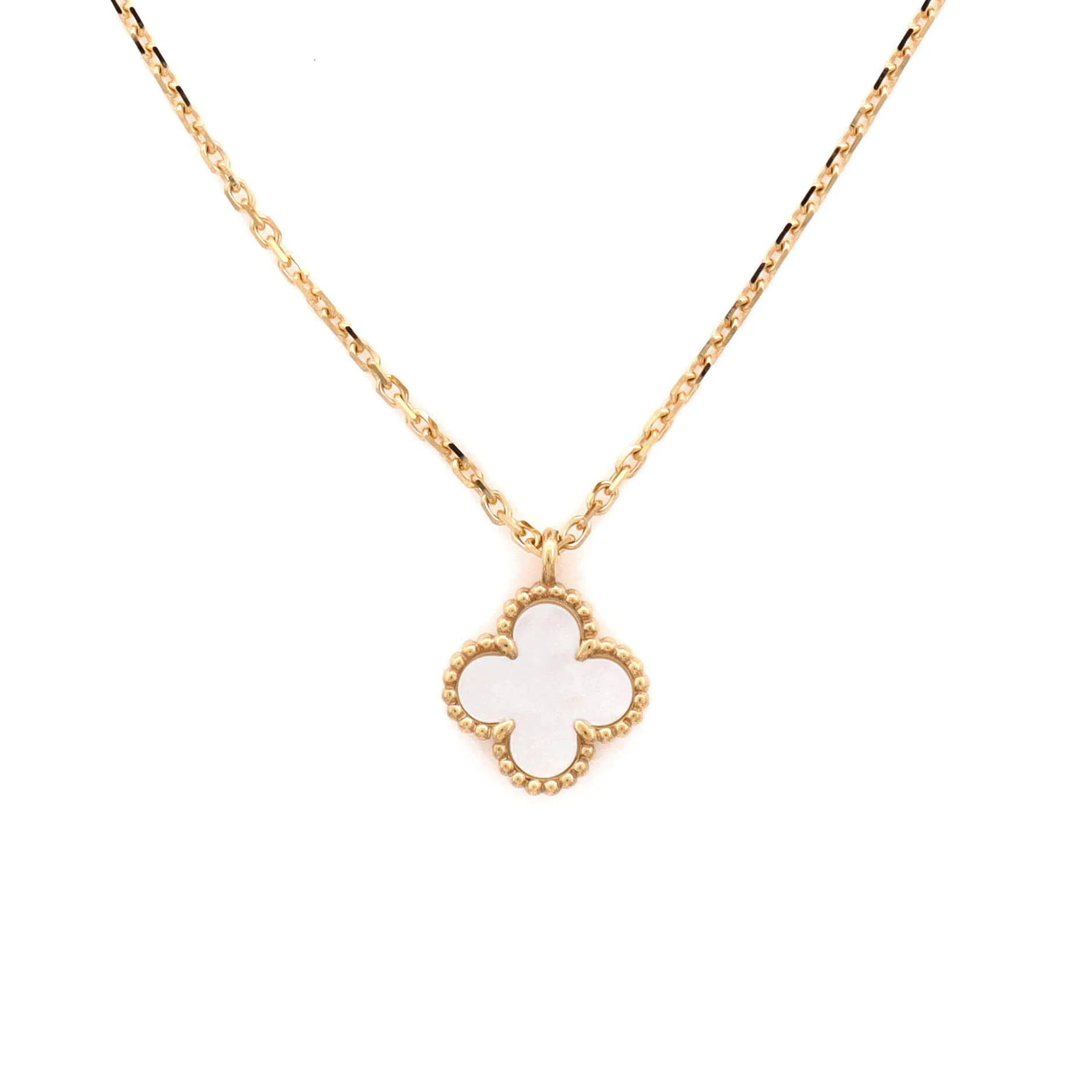 Sweet Alhambra Pendant Necklace 18K Yellow Gold and Mother of Pearl - Image 4