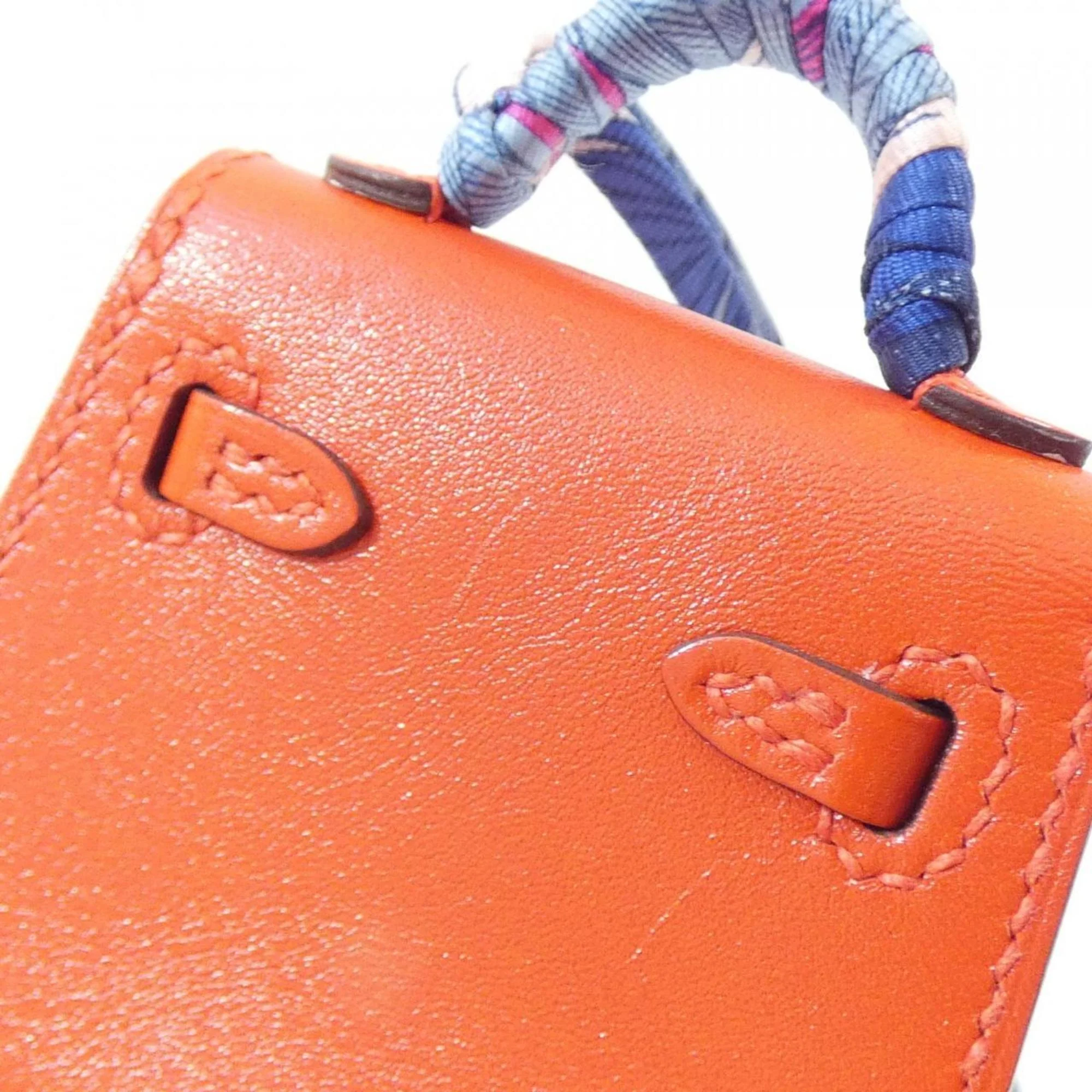 Kelly Twilly Charm Silk and Tadelakt Leather Mini Capucine Silver Handbag Charm - Image 5