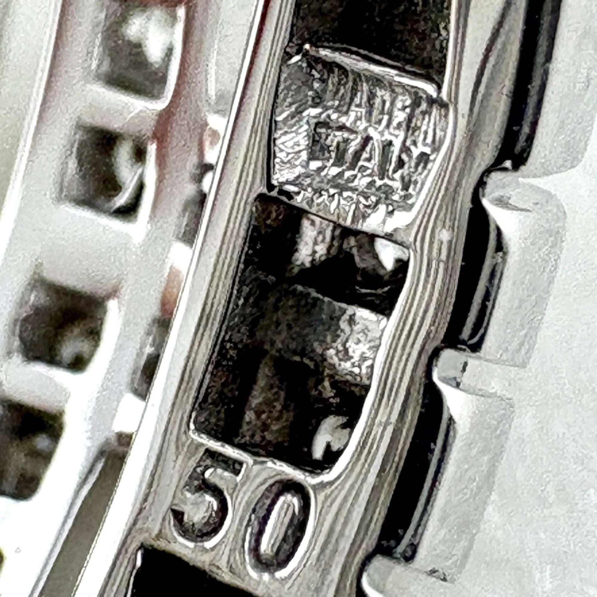 Parentesi Band Ring with Diamond - Image 5