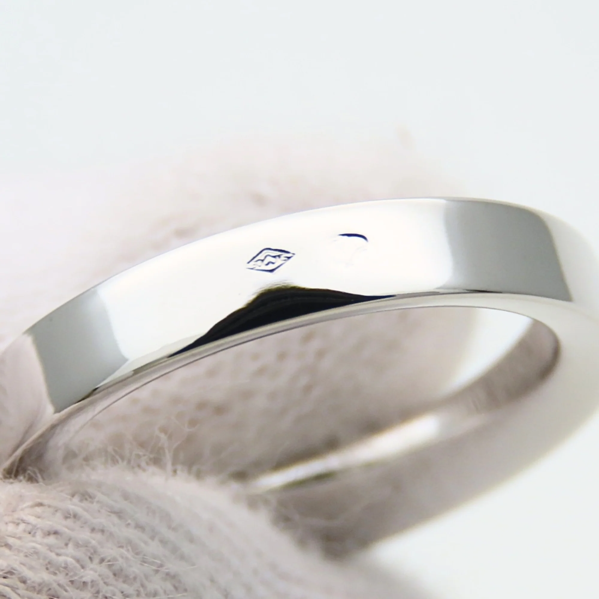 Ring 18K White Gold with Diamond - Image 9
