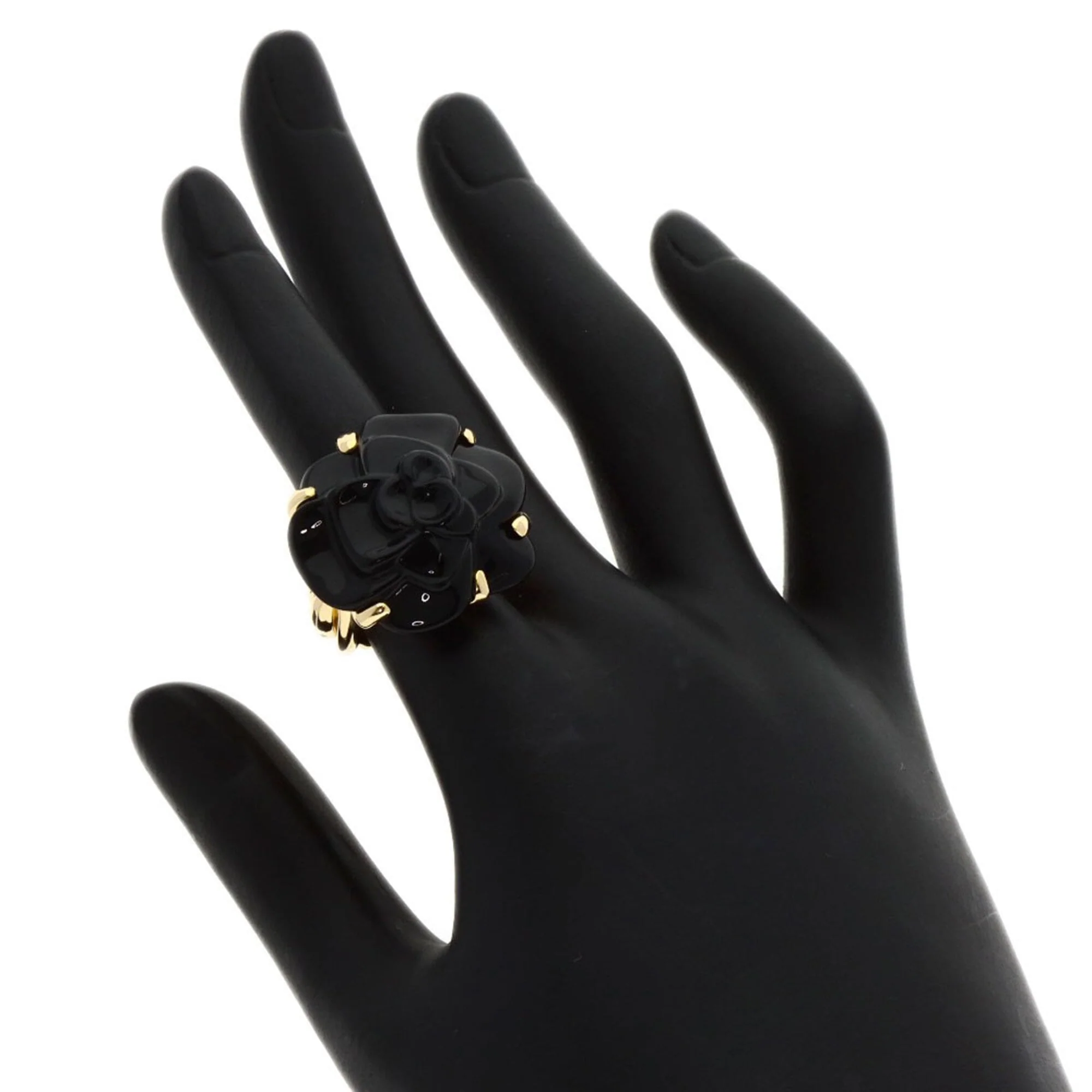 Camellia Ring 18K Yellow Gold with Onyx - Image 7